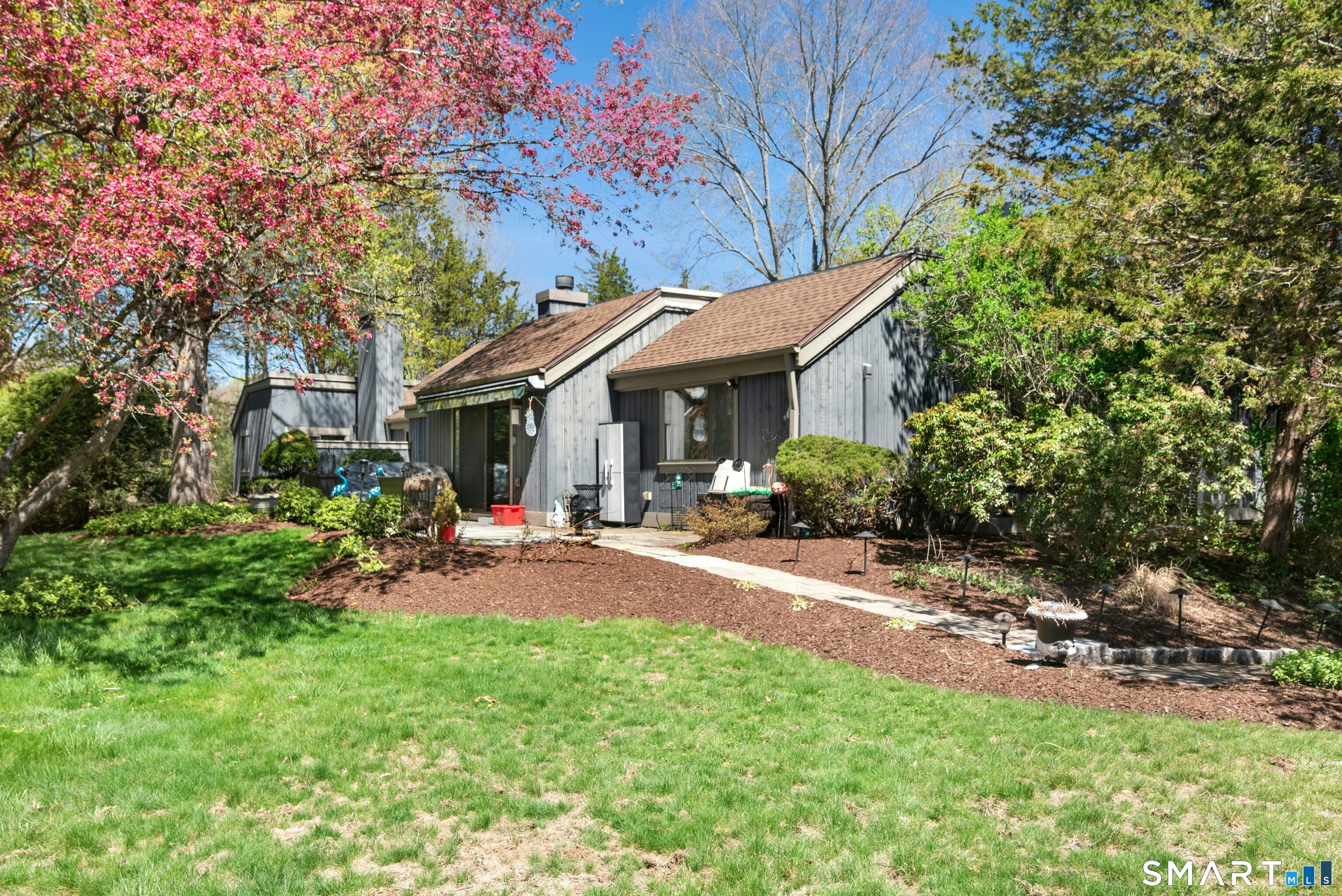 486 Heritage Village A