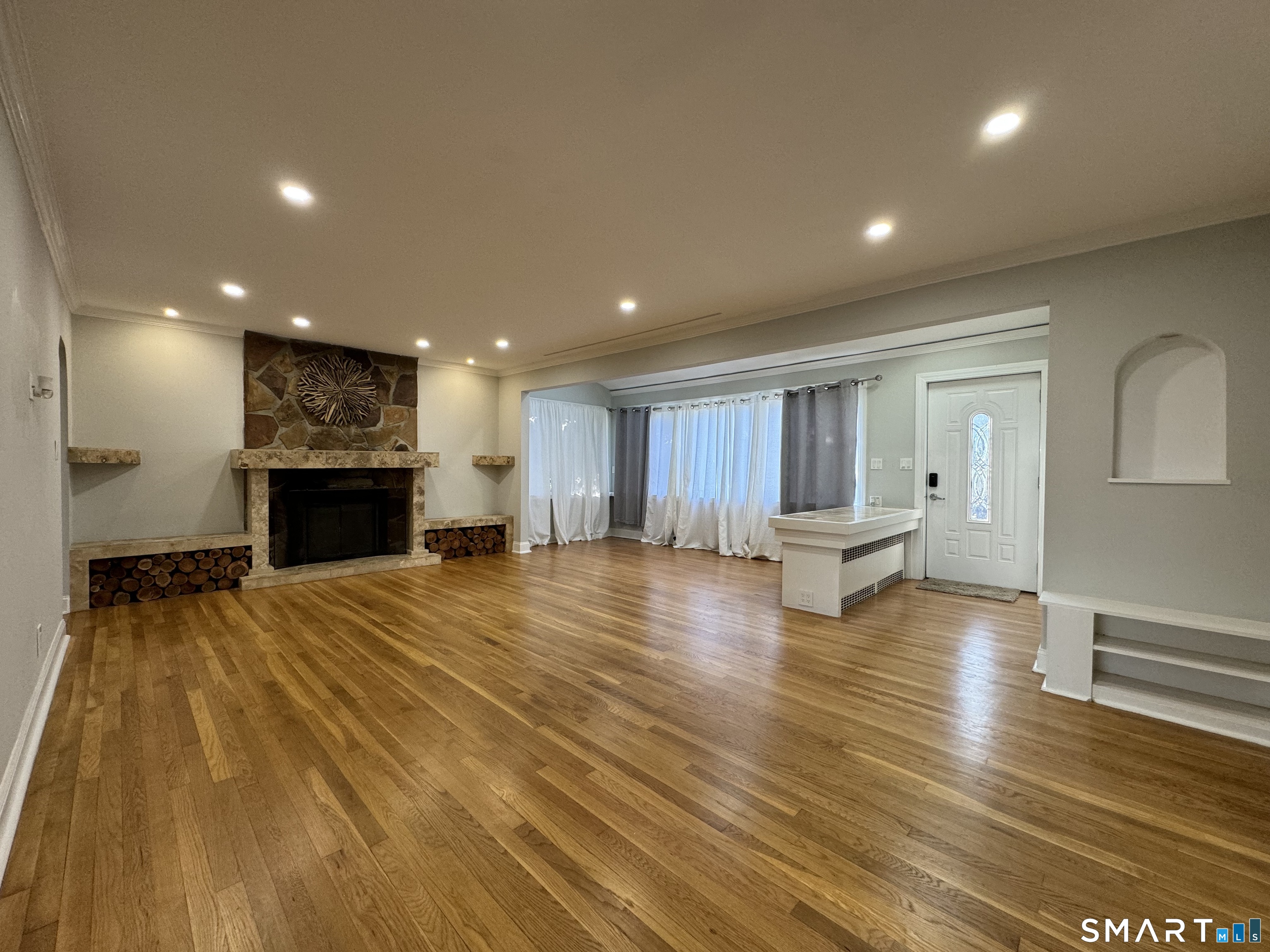 415 Savoy Street
