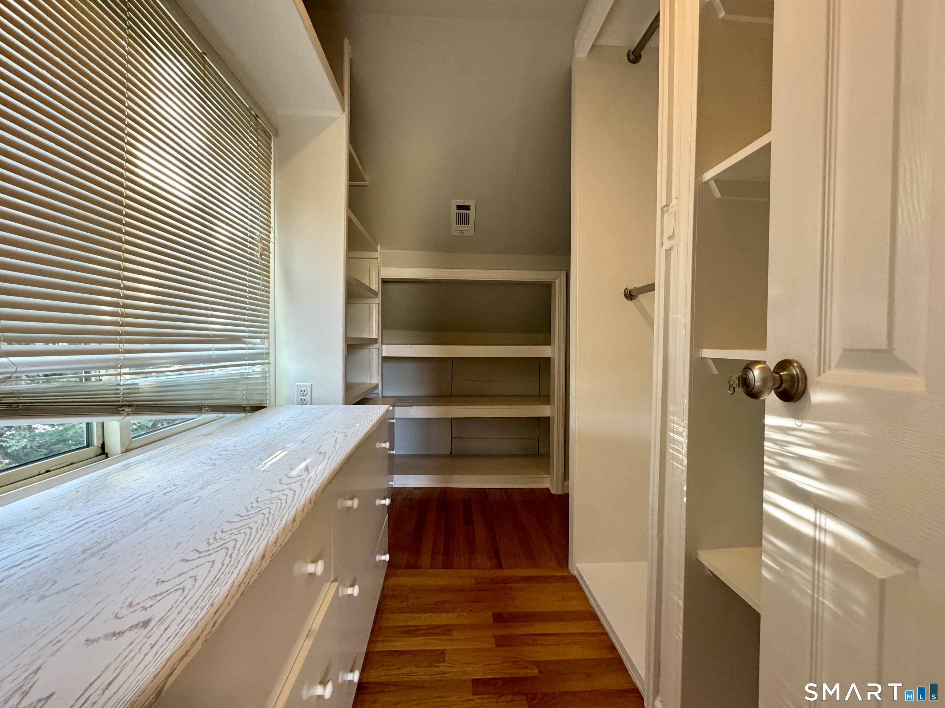 415 Savoy Street