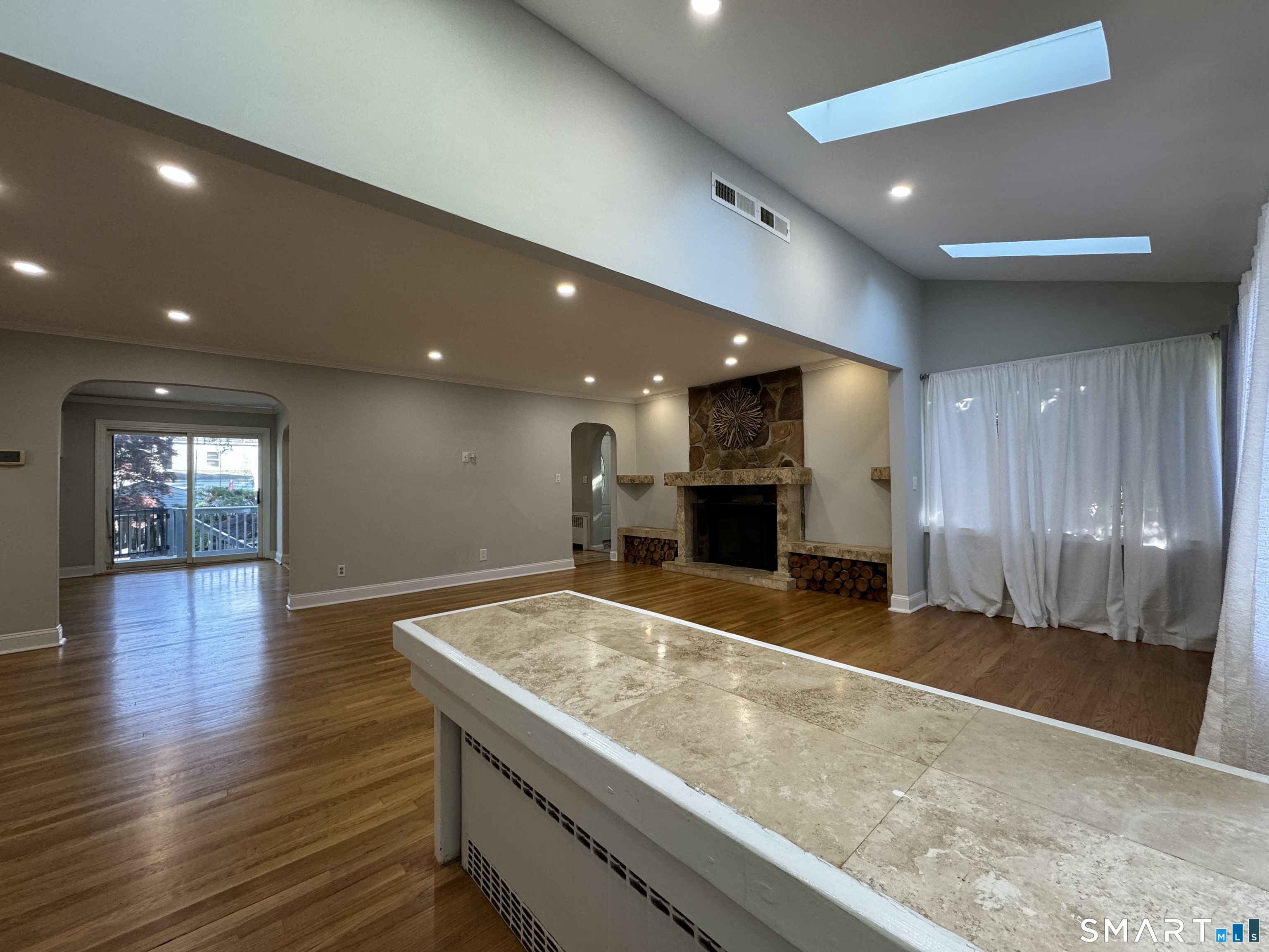 415 Savoy Street