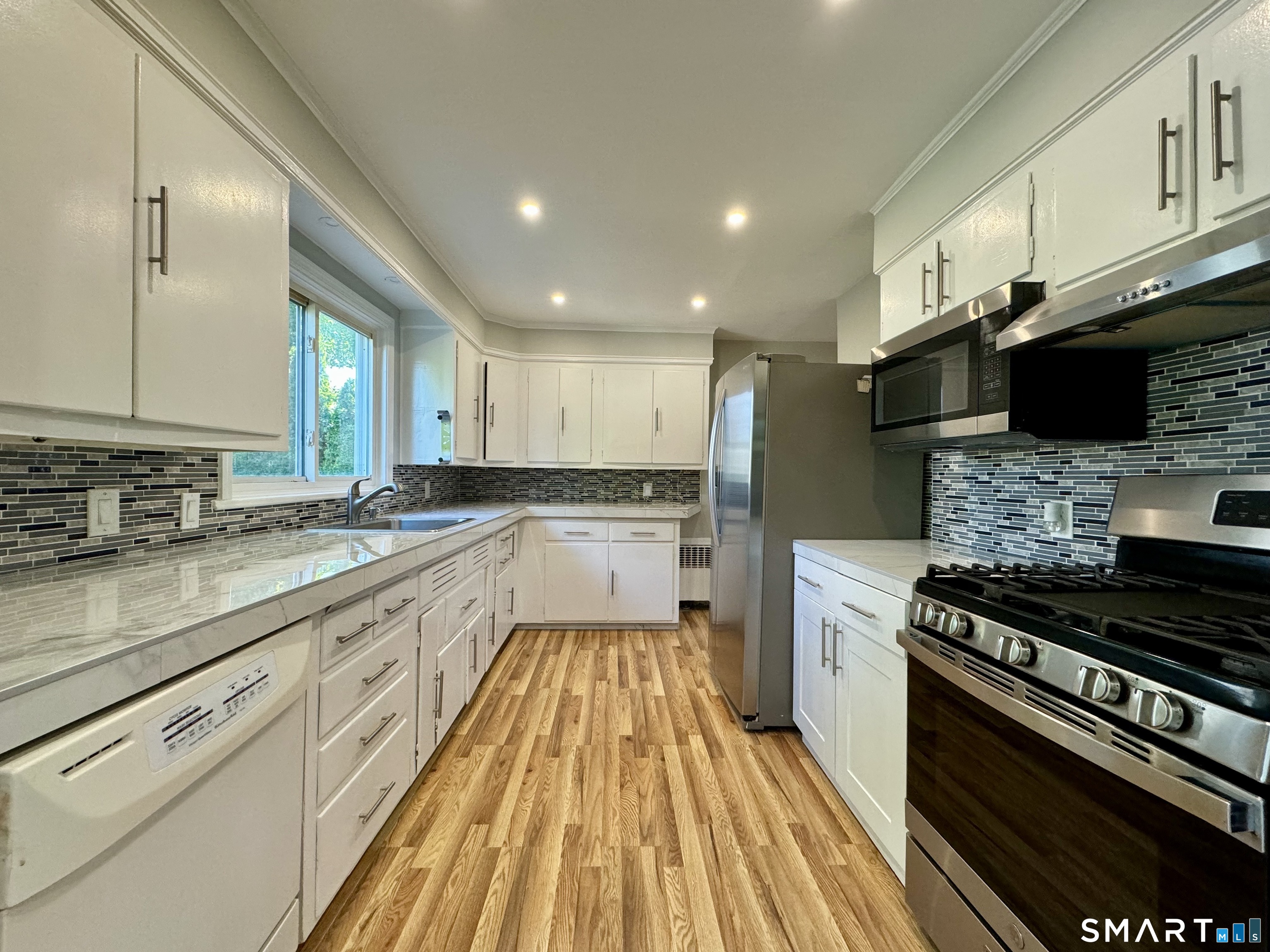 415 Savoy Street