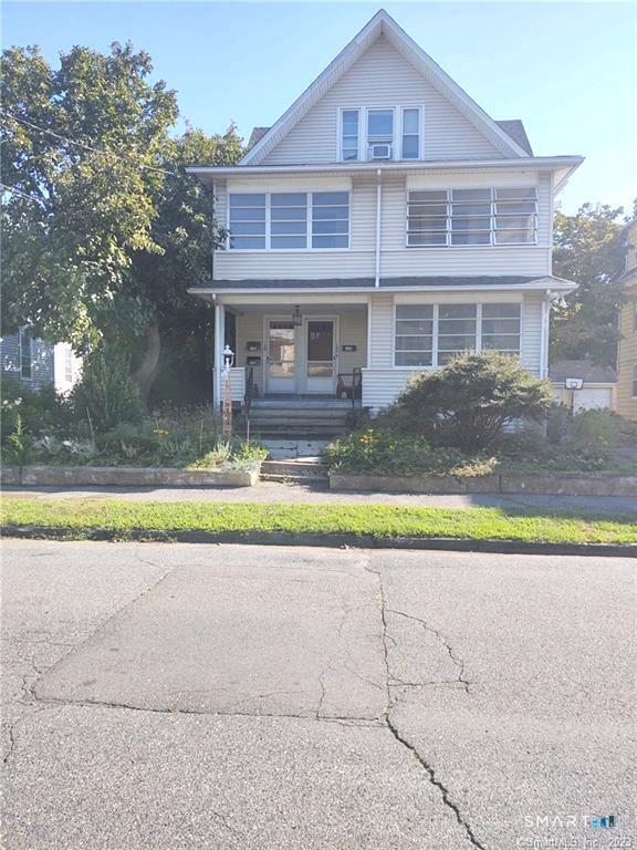 158 Scofield Avenue Unit: 3rd floor
