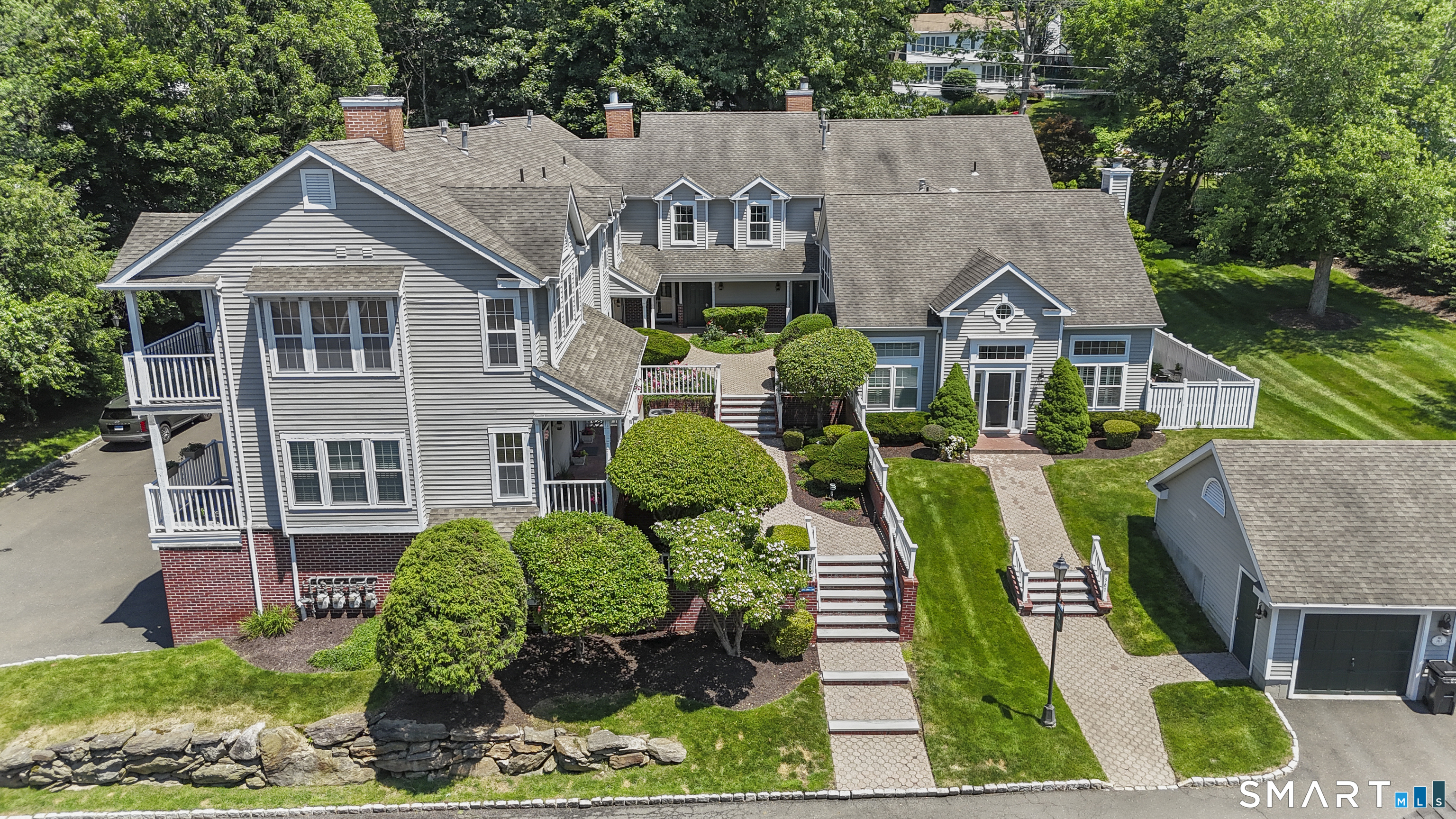 359 Hadley Drive 359