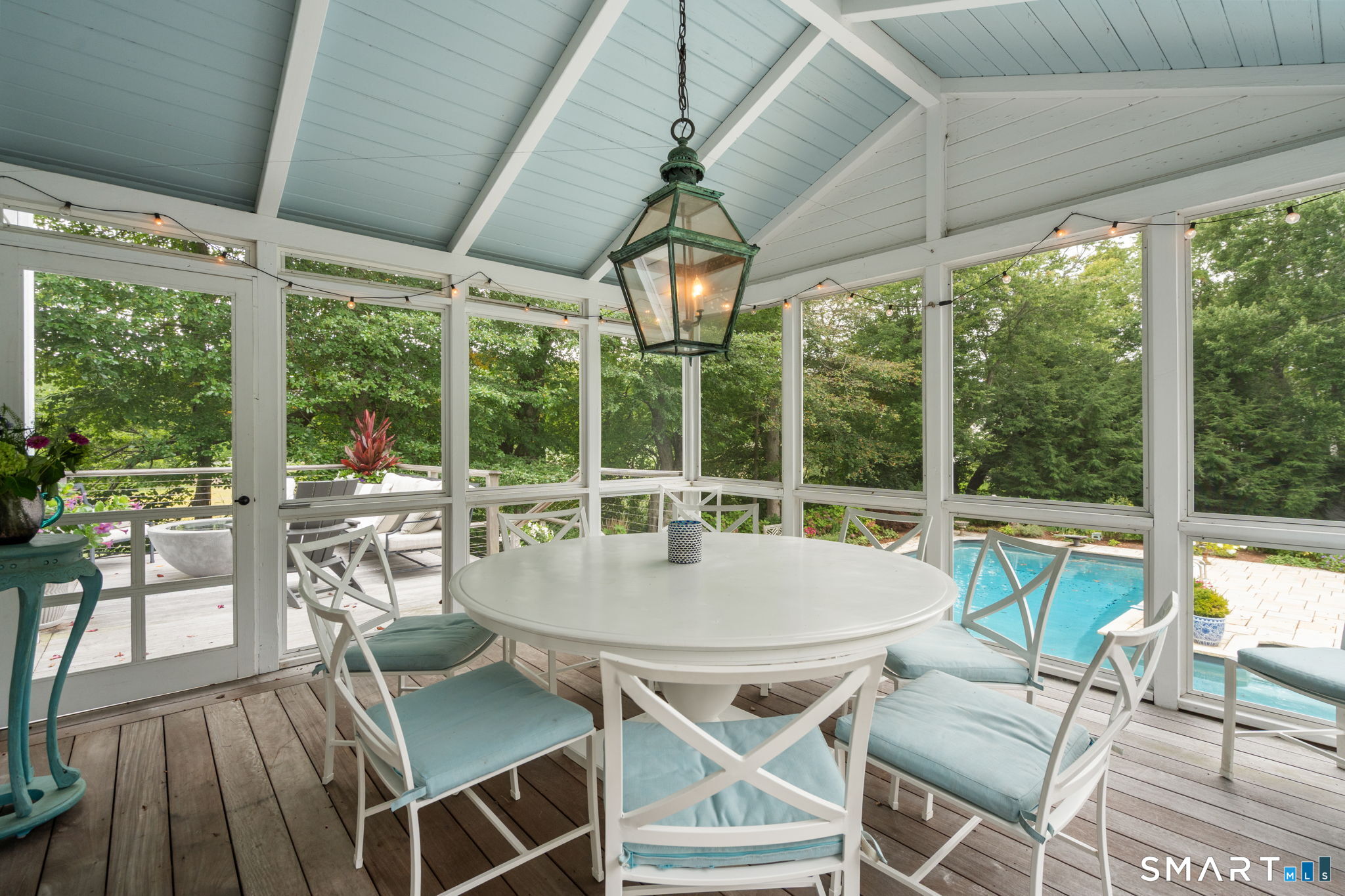 14 Middle Beach Road West