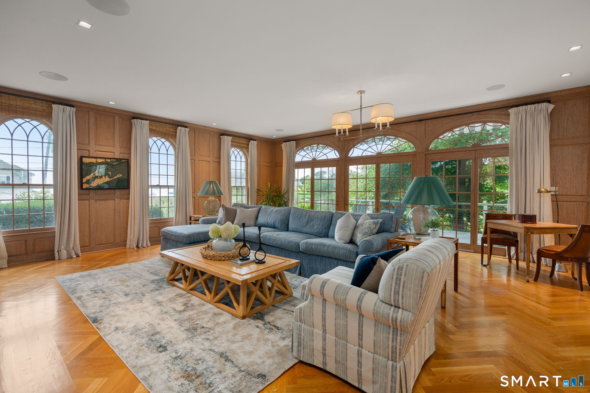 14 Middle Beach Road West