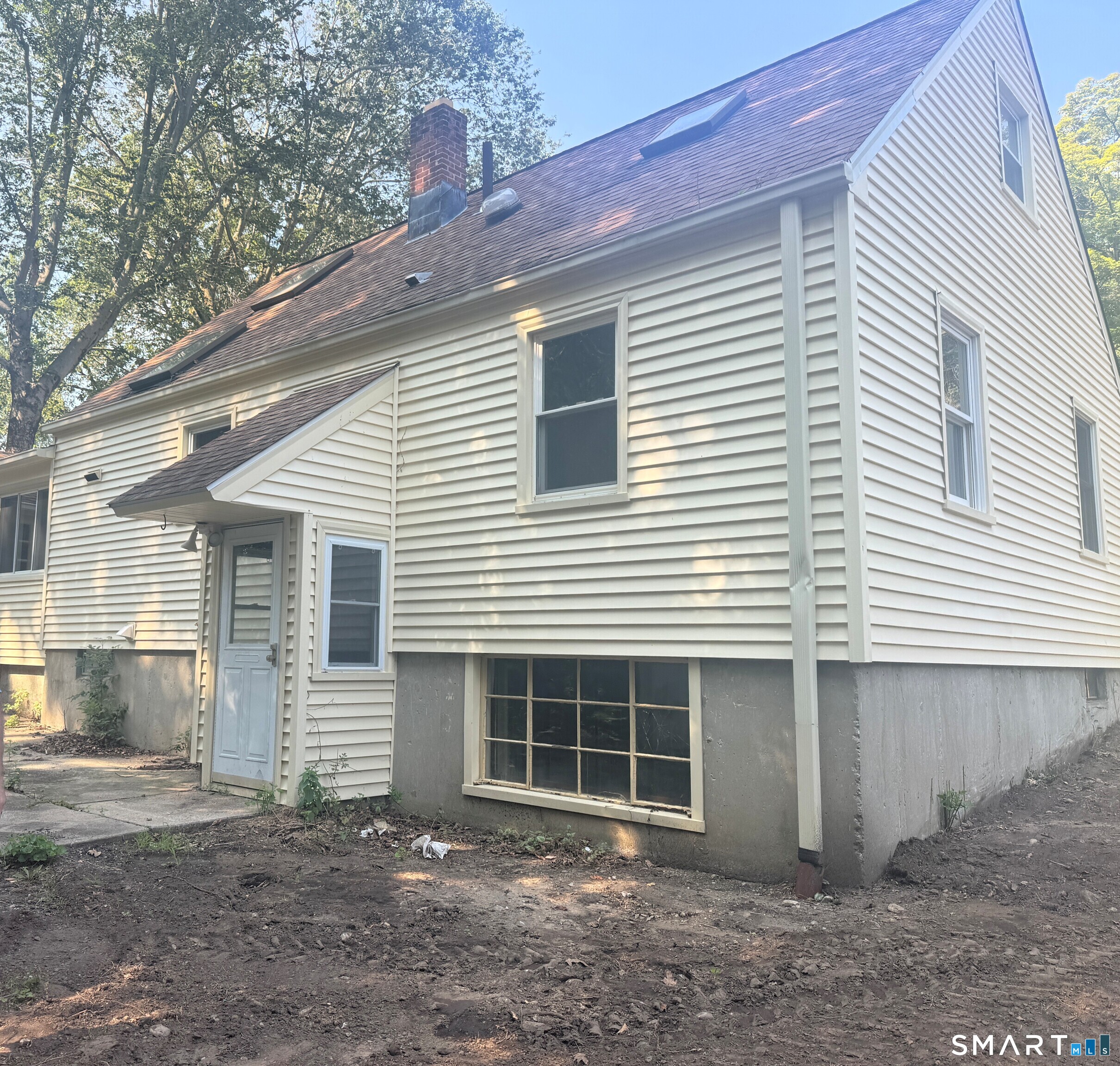 225 Winnepoge Drive