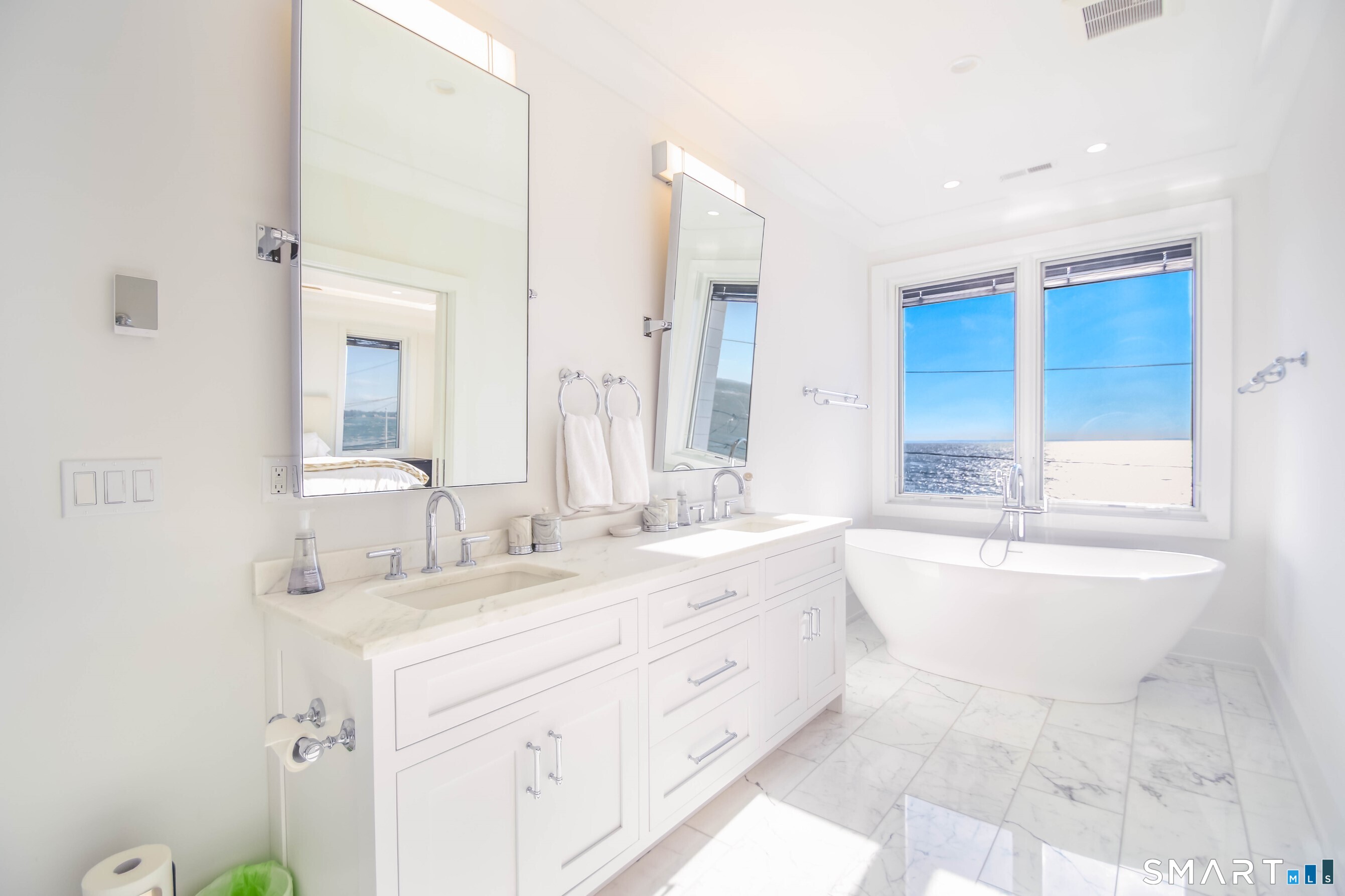 2268 Fairfield Beach Road