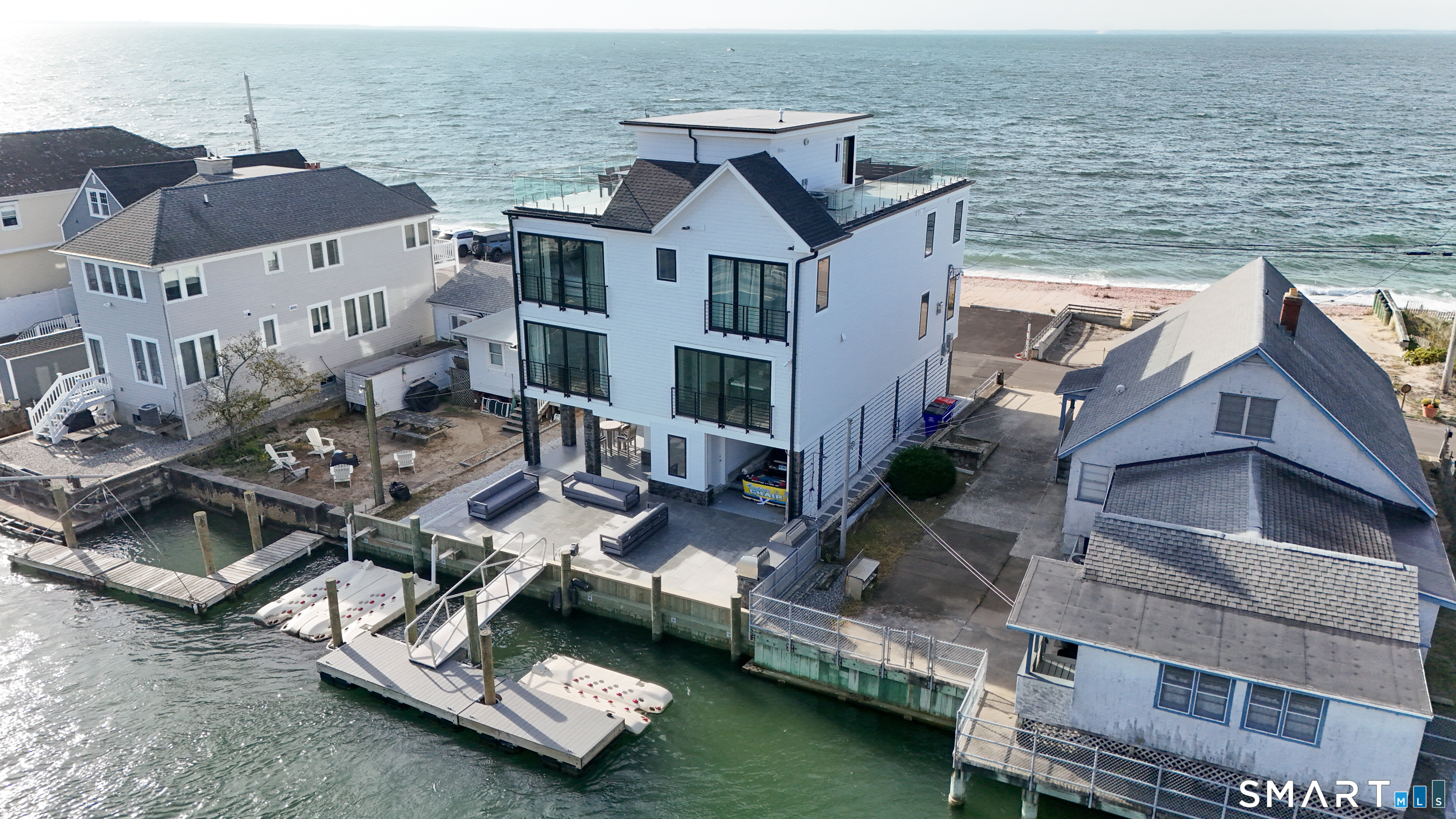 2268 Fairfield Beach Road