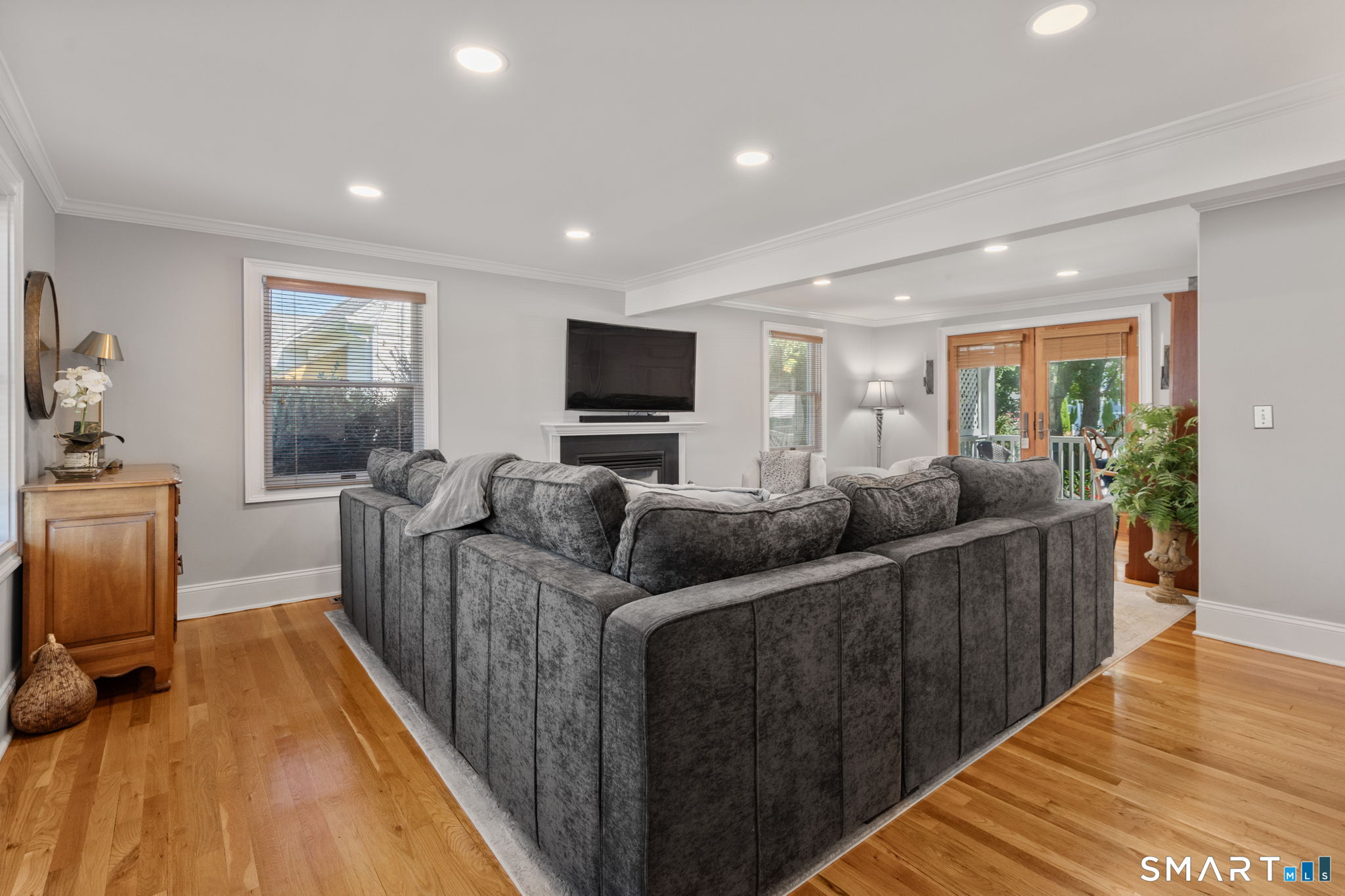 717 Riverside Drive