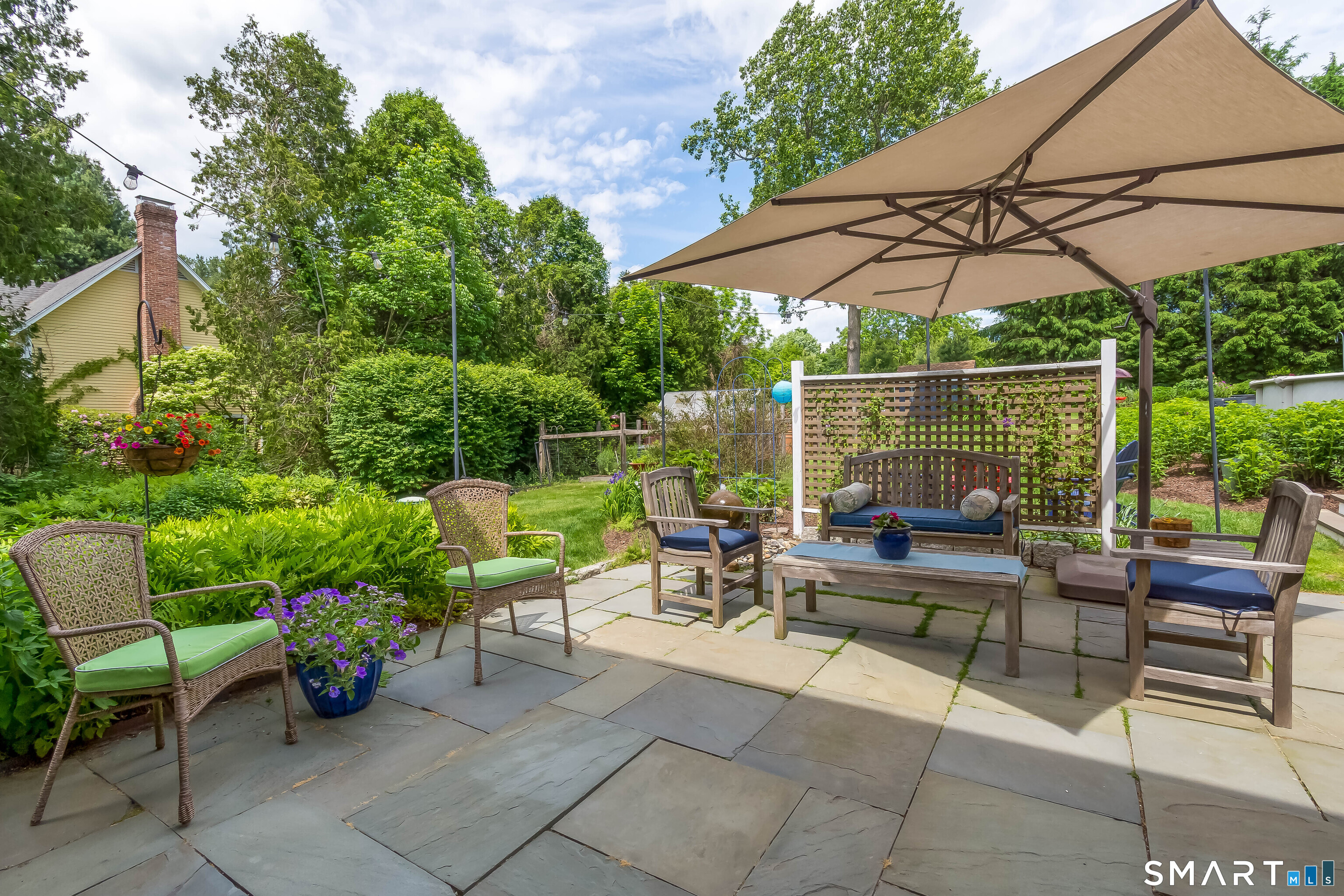 11 Crestwood Drive