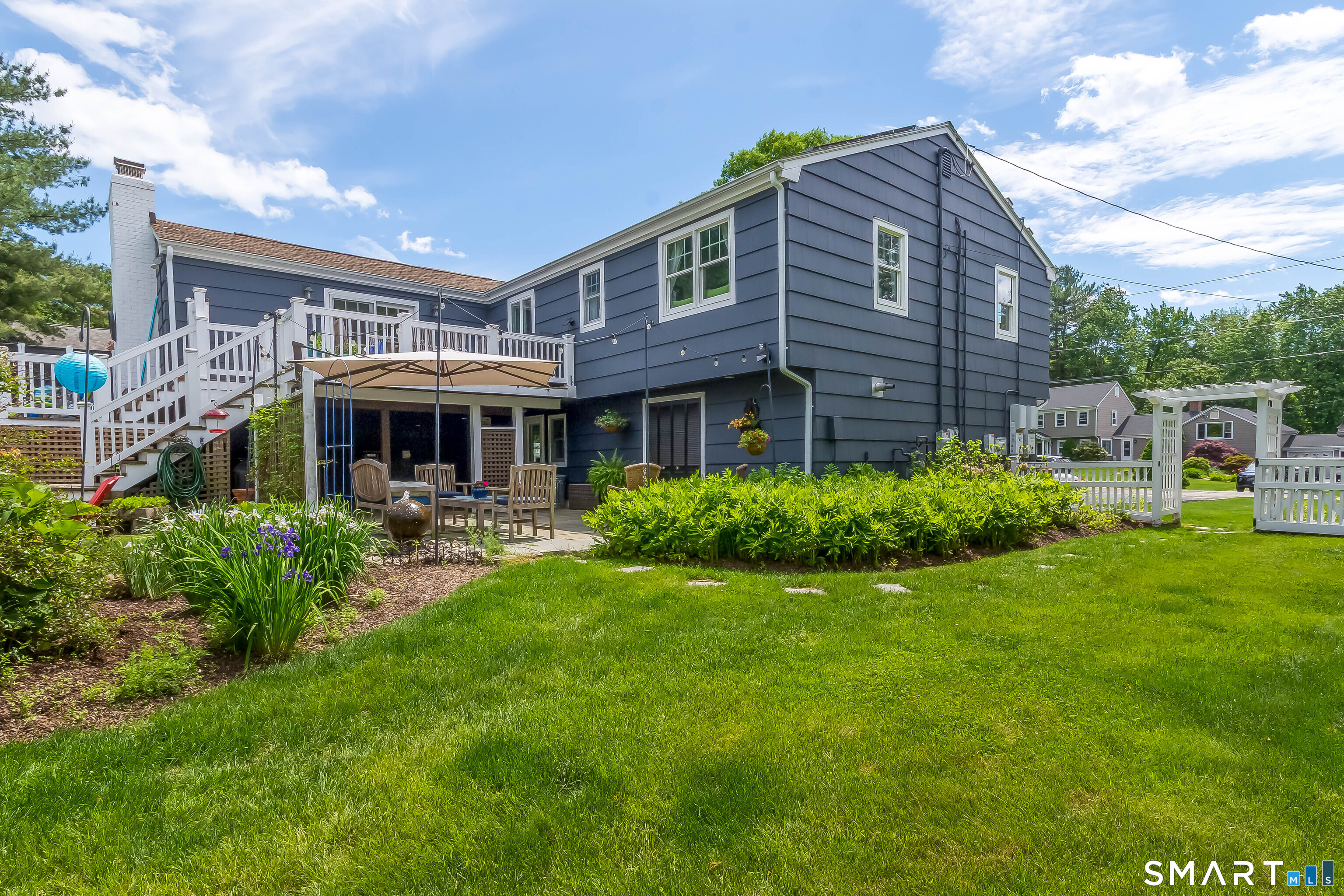 11 Crestwood Drive