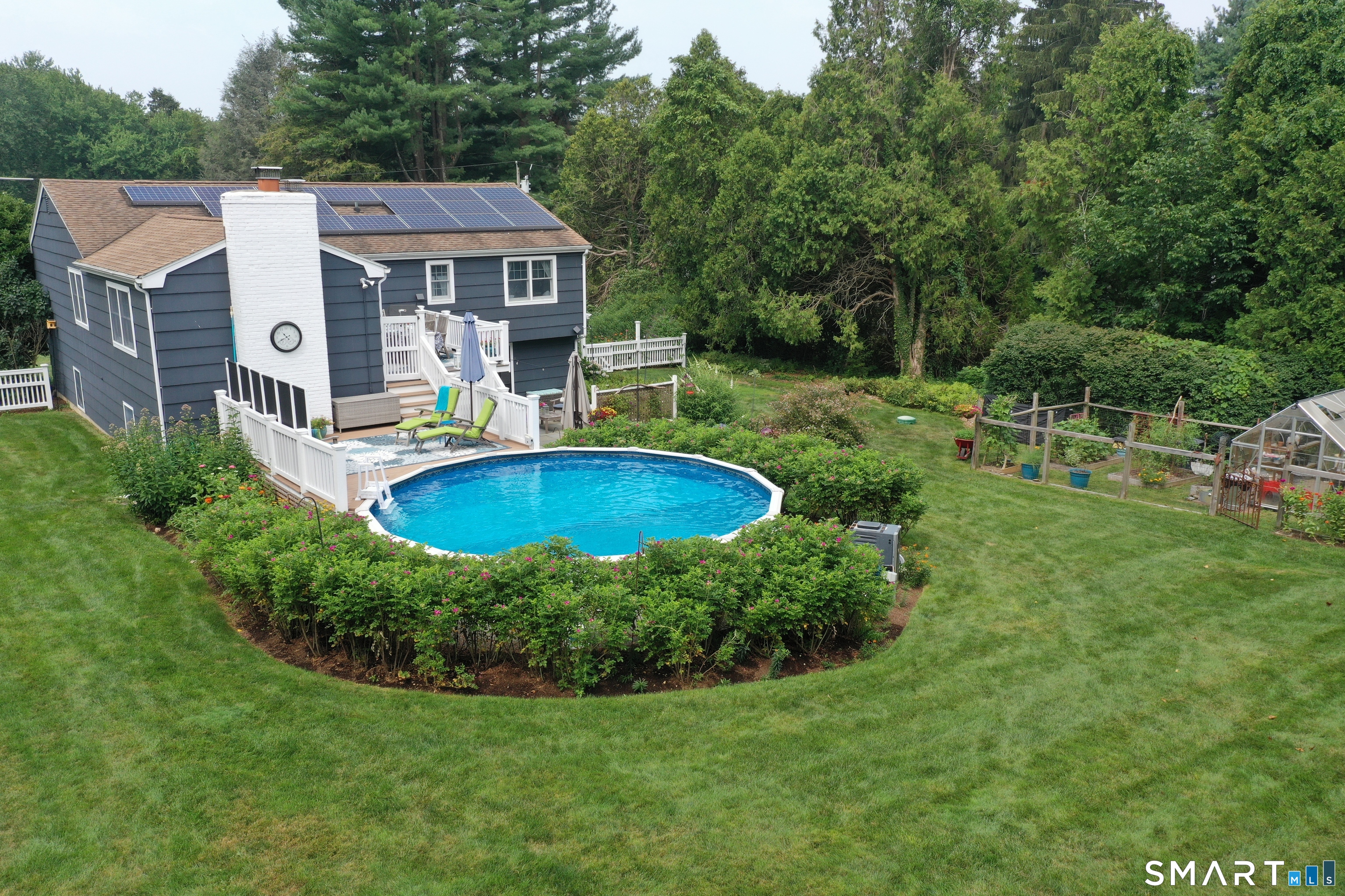 11 Crestwood Drive
