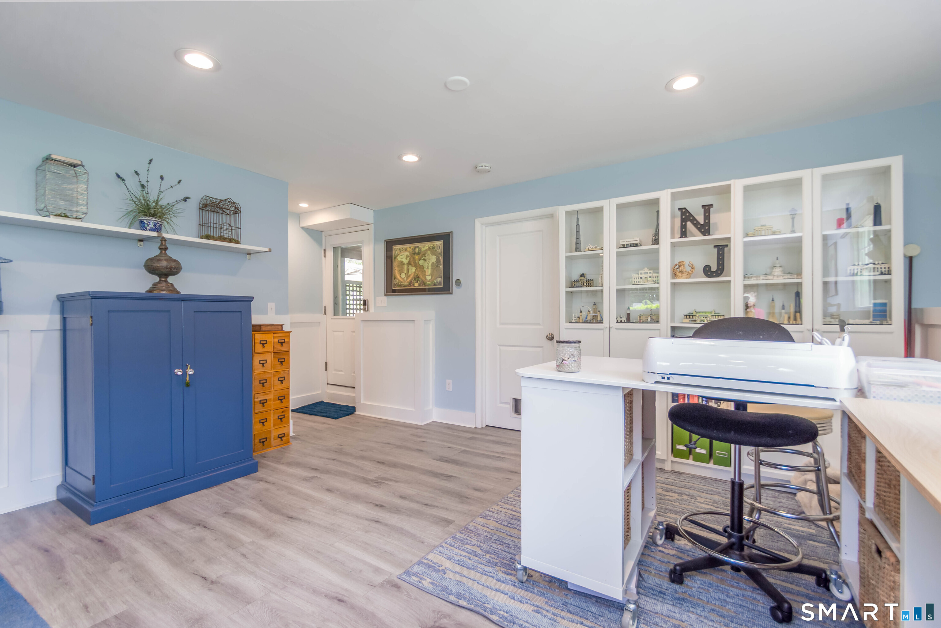 11 Crestwood Drive