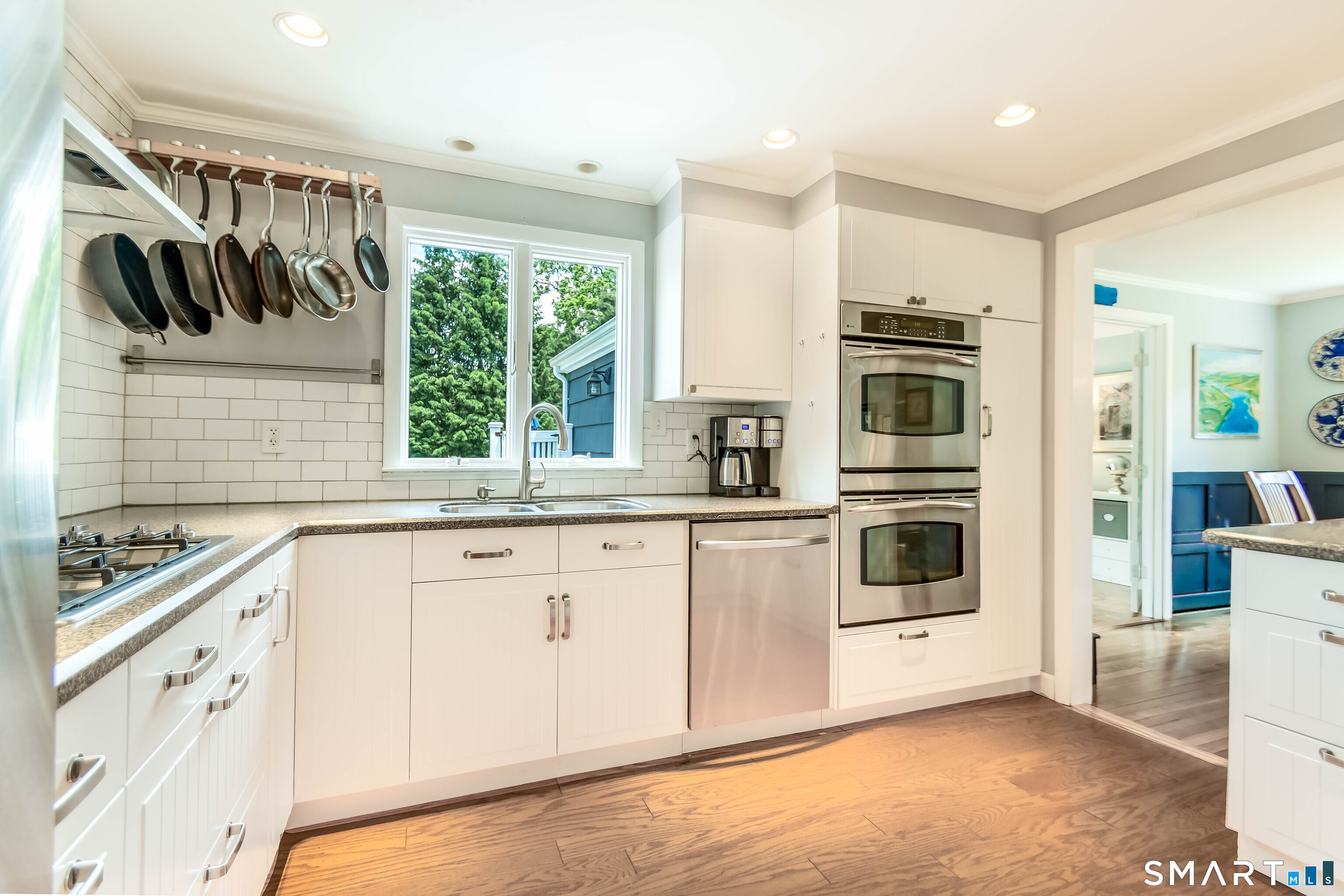 11 Crestwood Drive