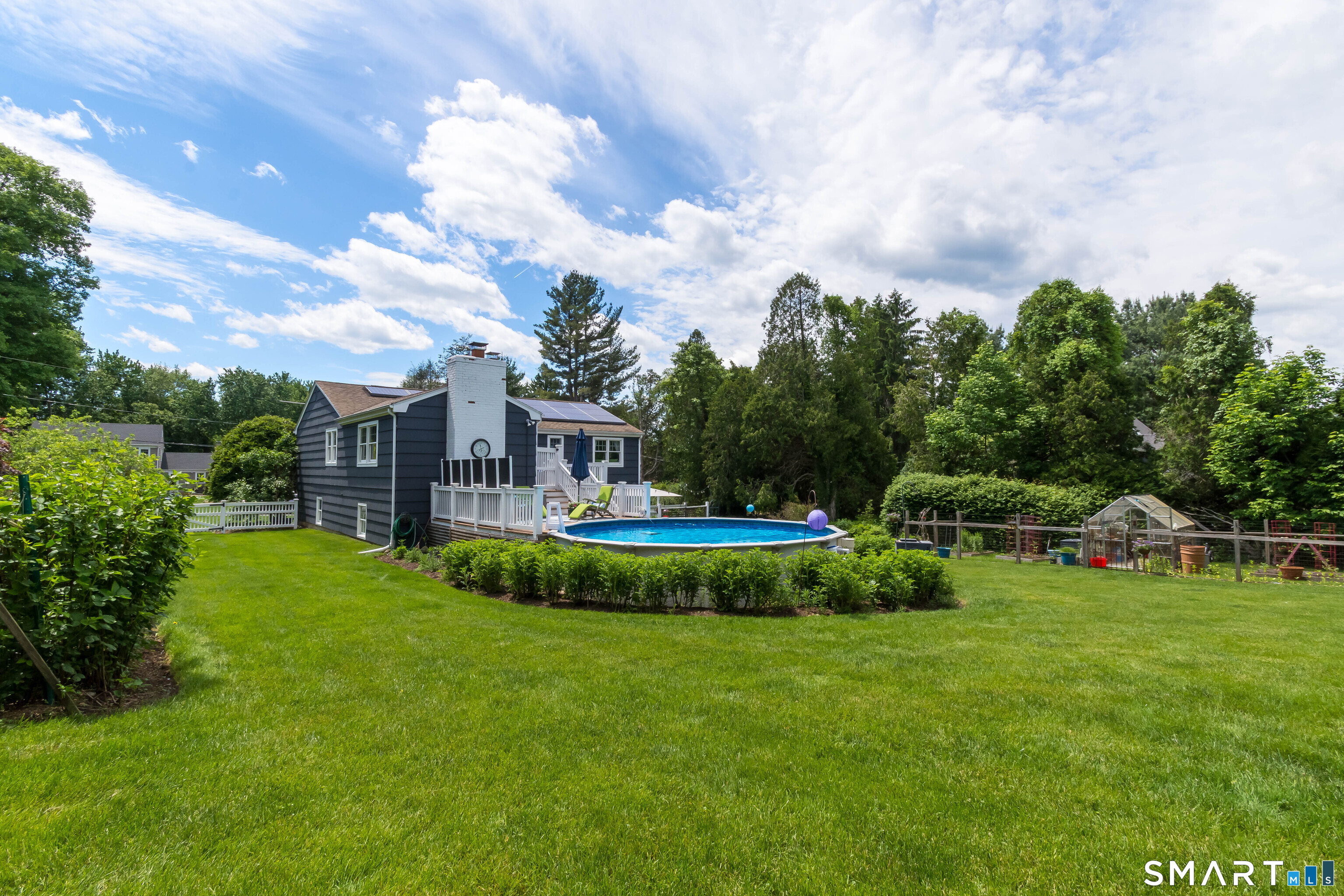 11 Crestwood Drive