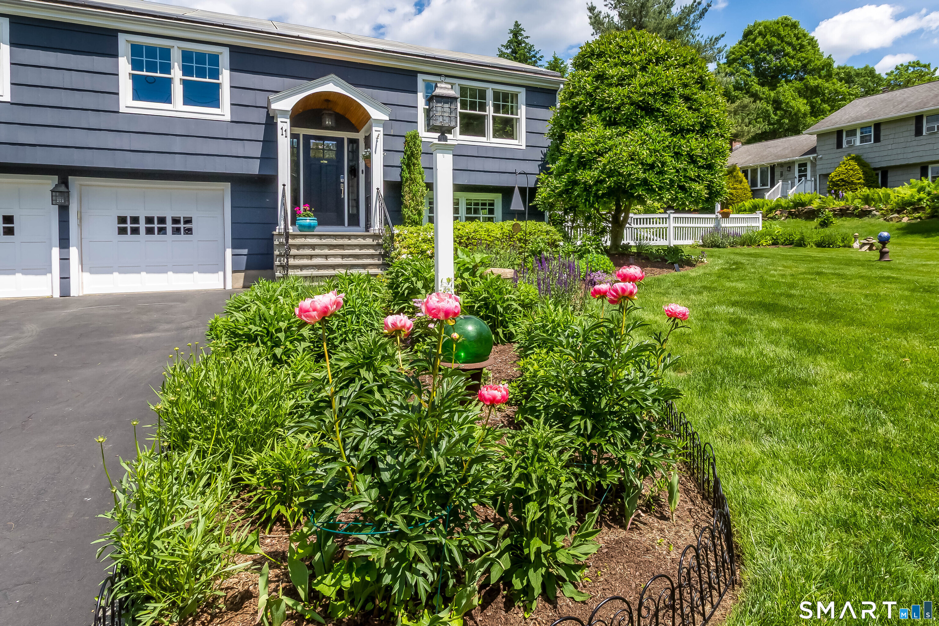 11 Crestwood Drive