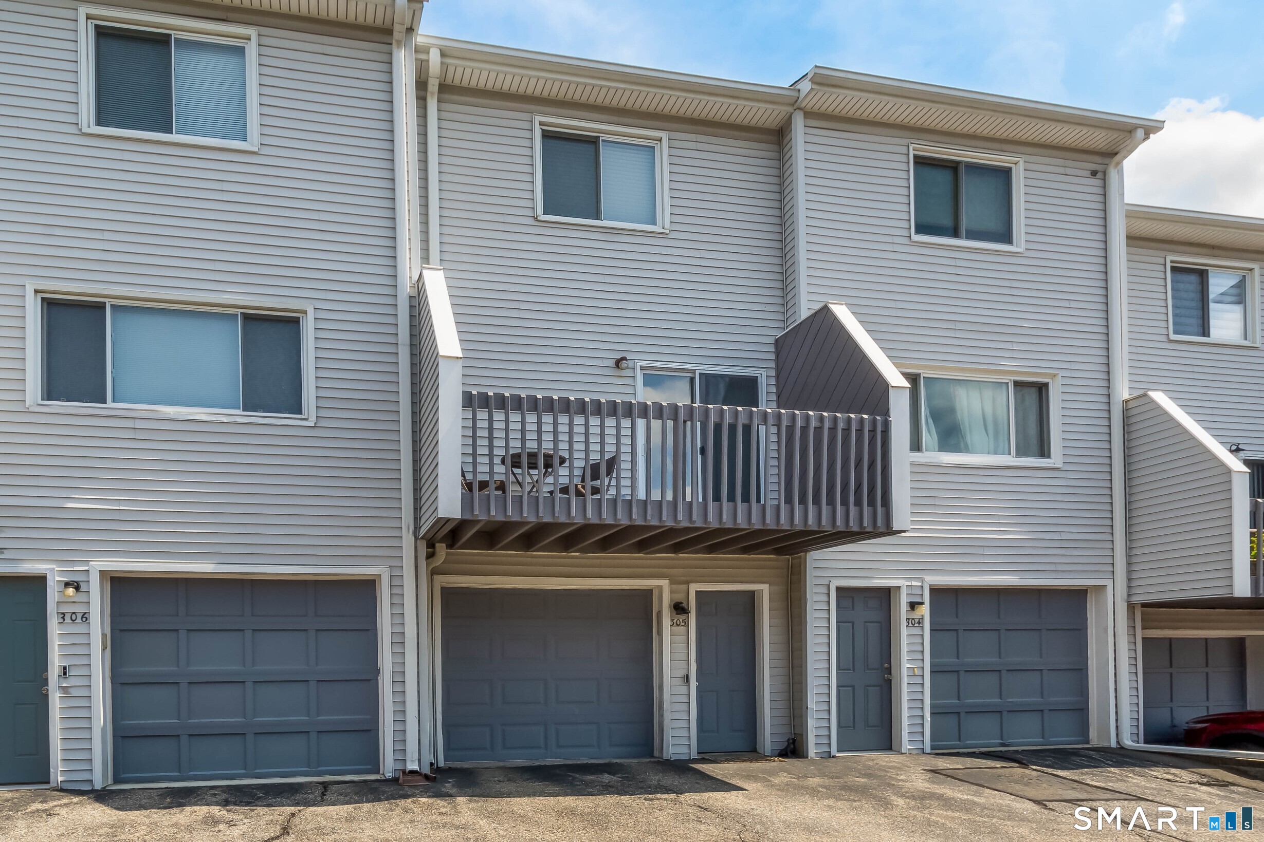 273 Derby Avenue Unit: 305