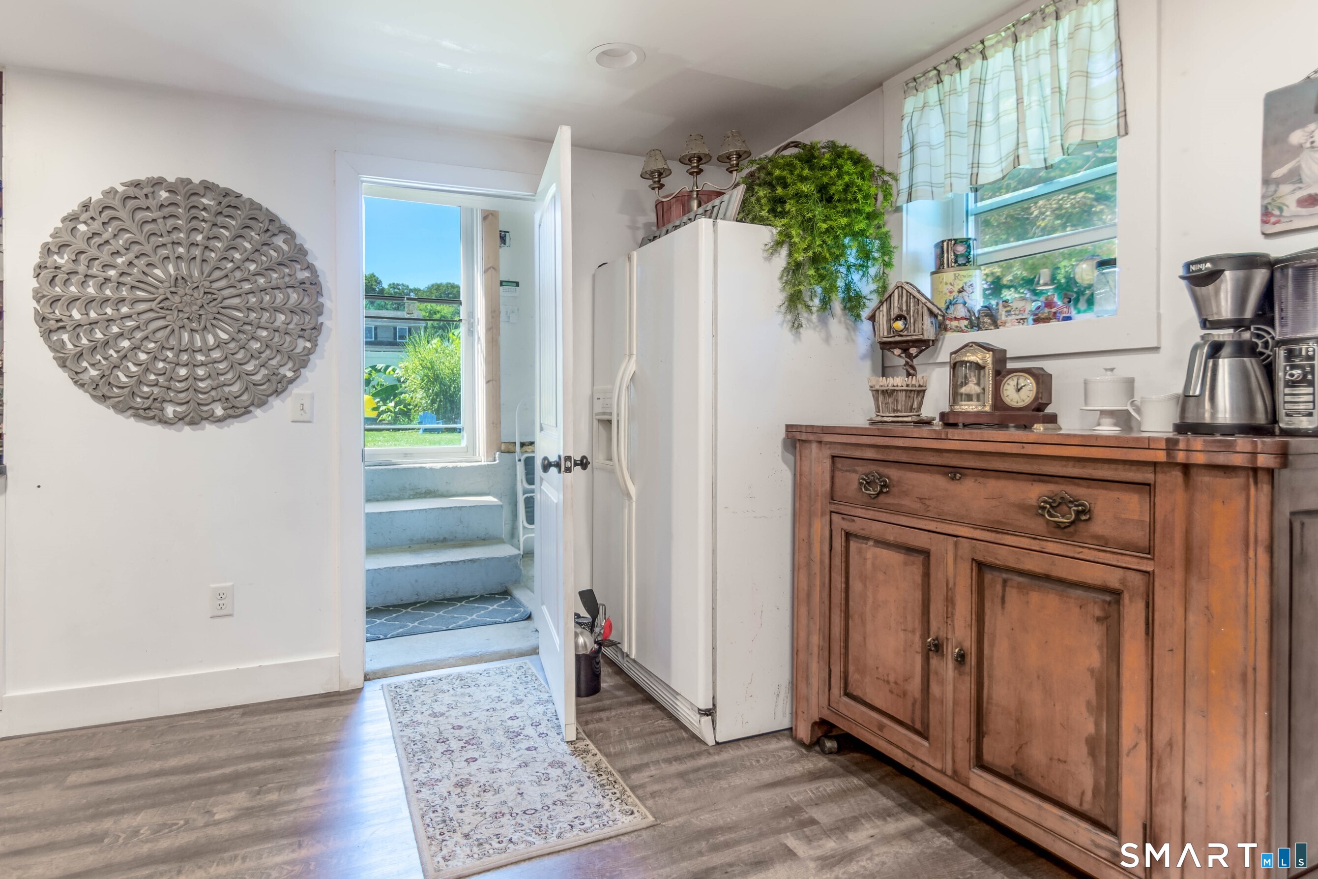 5 Scott Avenue