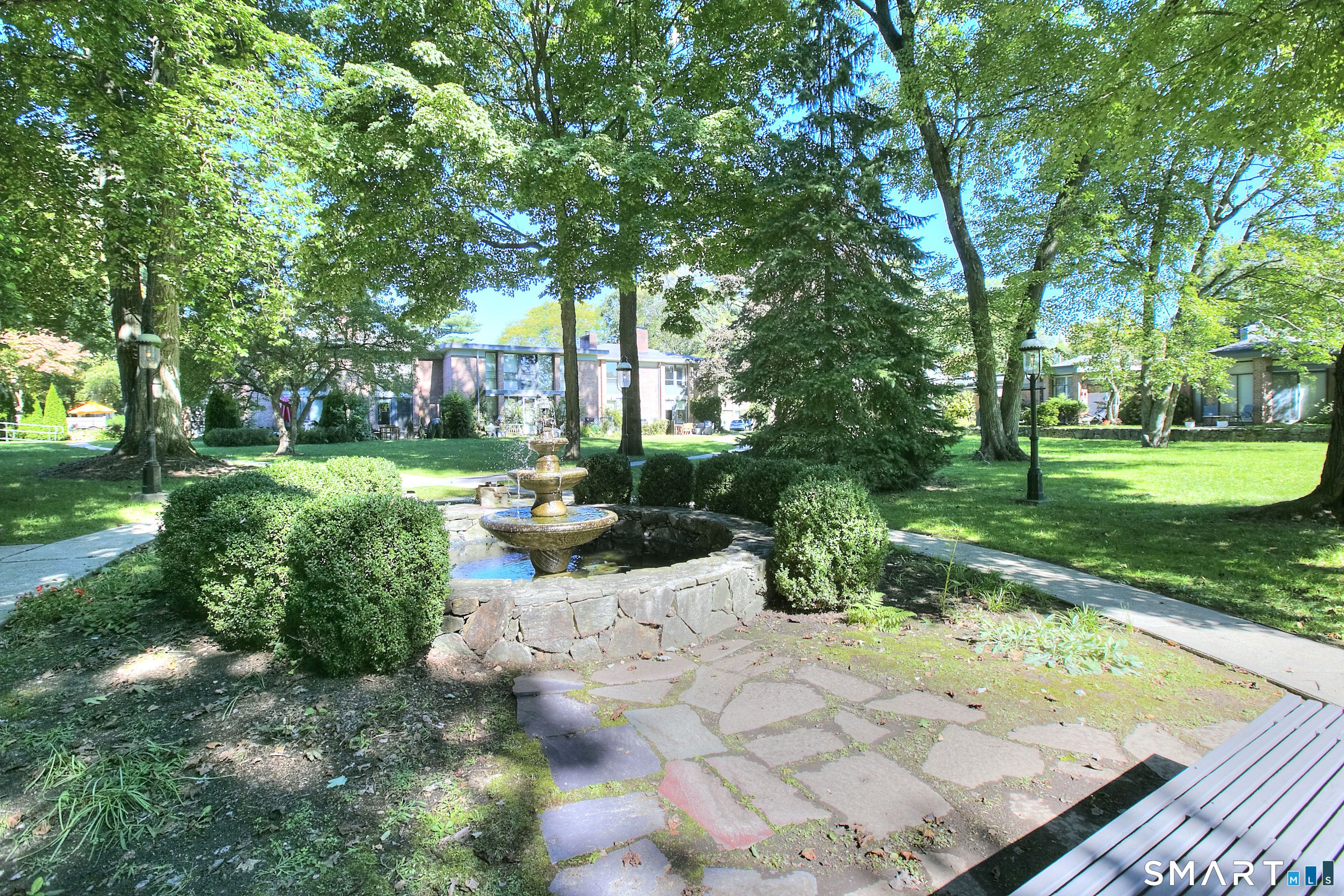 160 Fairfield Woods Road Unit: 25