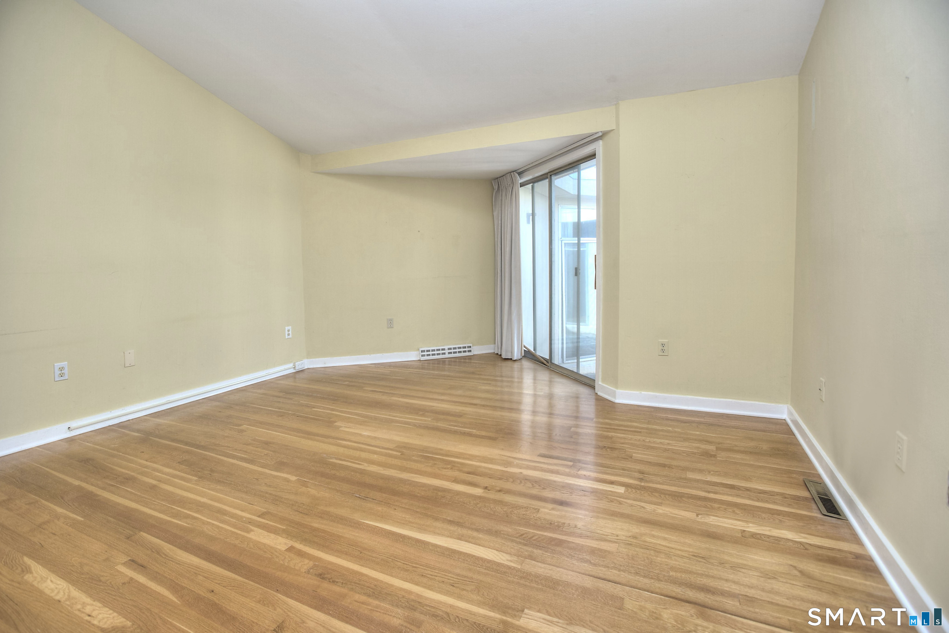 160 Fairfield Woods Road Unit: 25