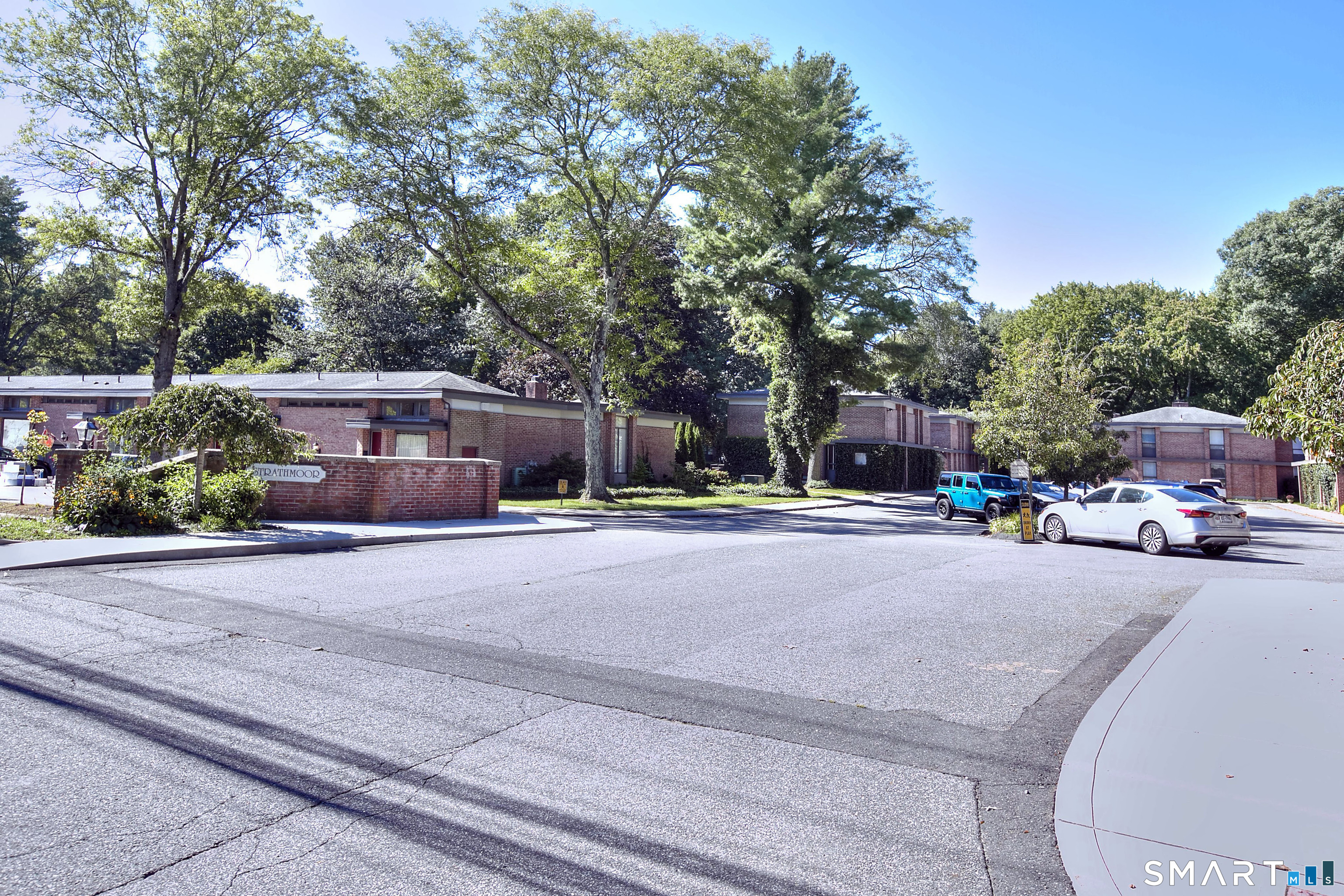 160 Fairfield Woods Road Unit: 25