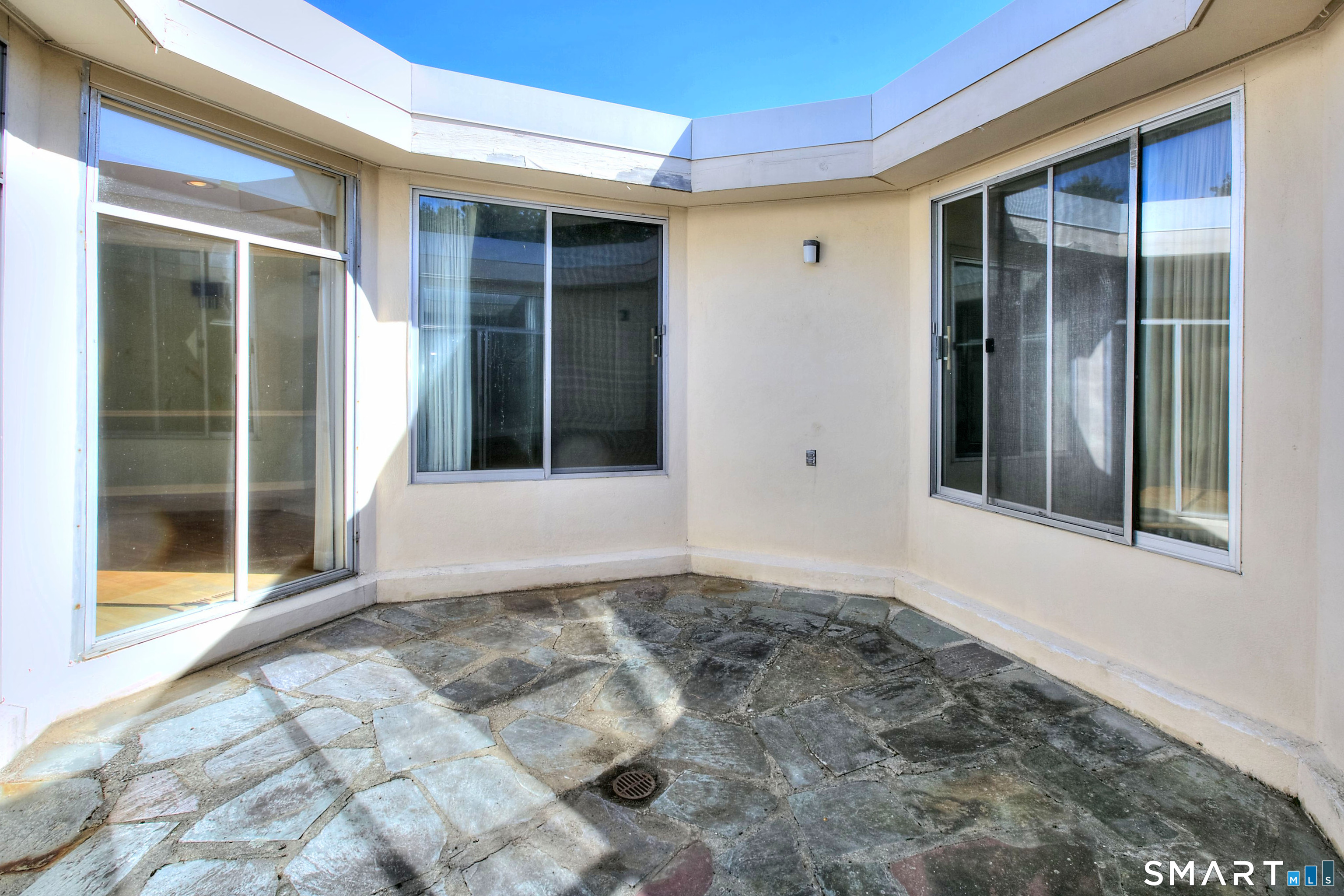 160 Fairfield Woods Road Unit: 25