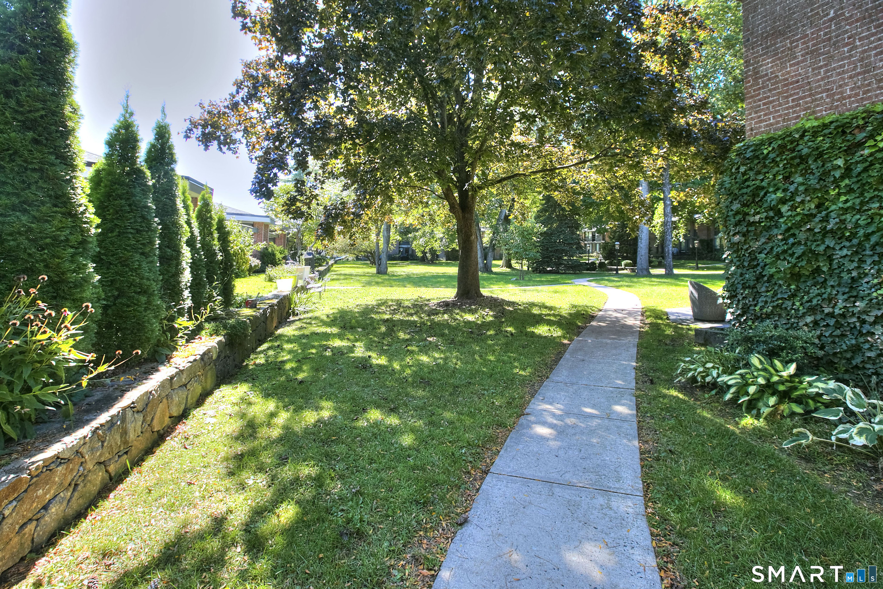 160 Fairfield Woods Road Unit: 25