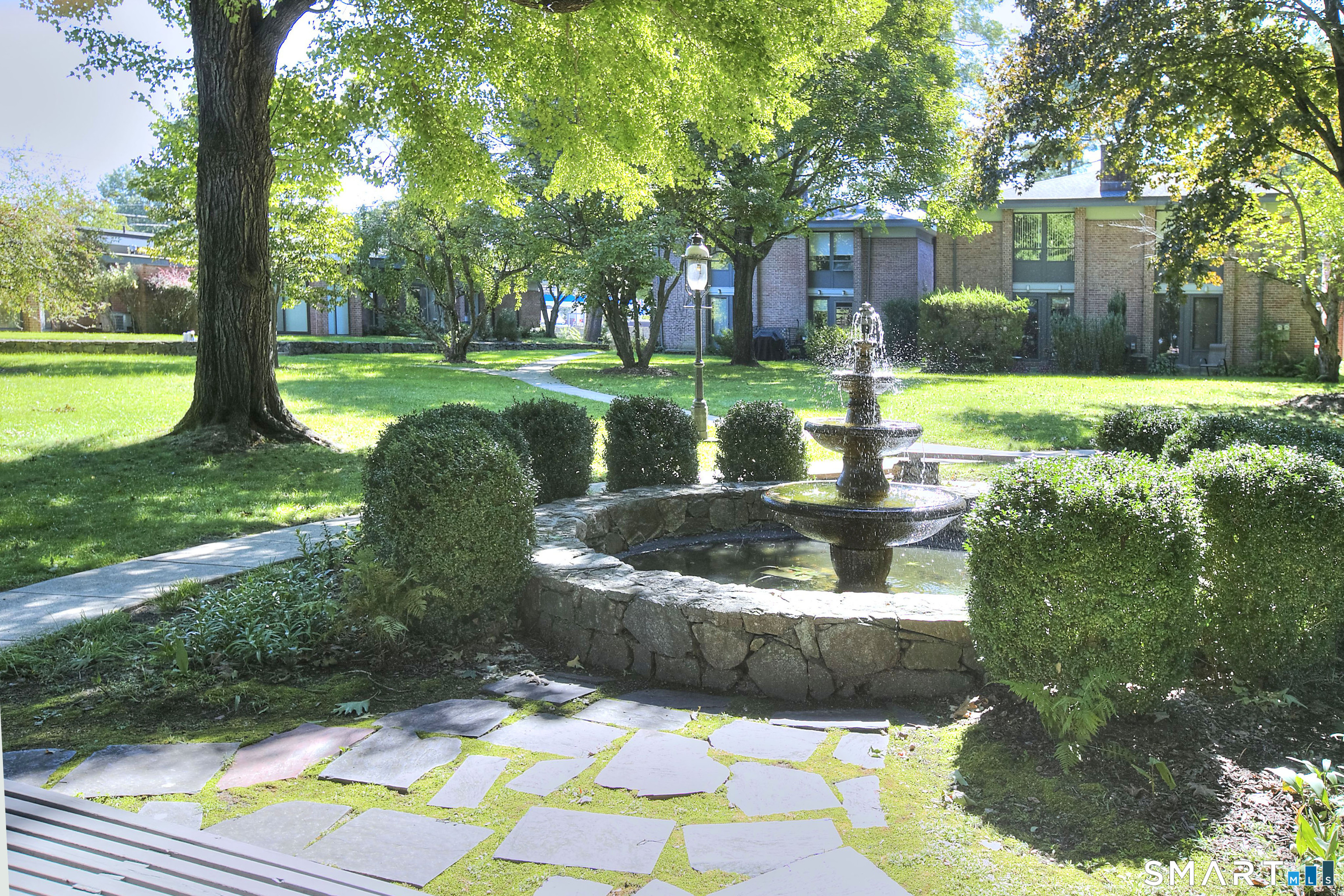 160 Fairfield Woods Road Unit: 25