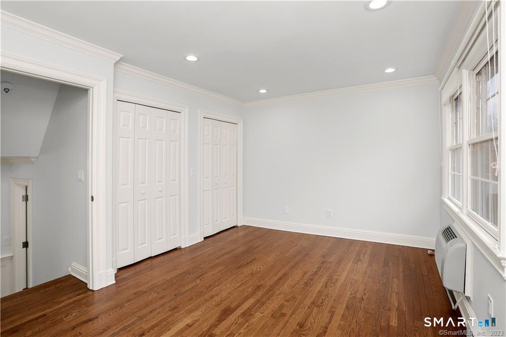 12 Camelot Drive Unit: D1