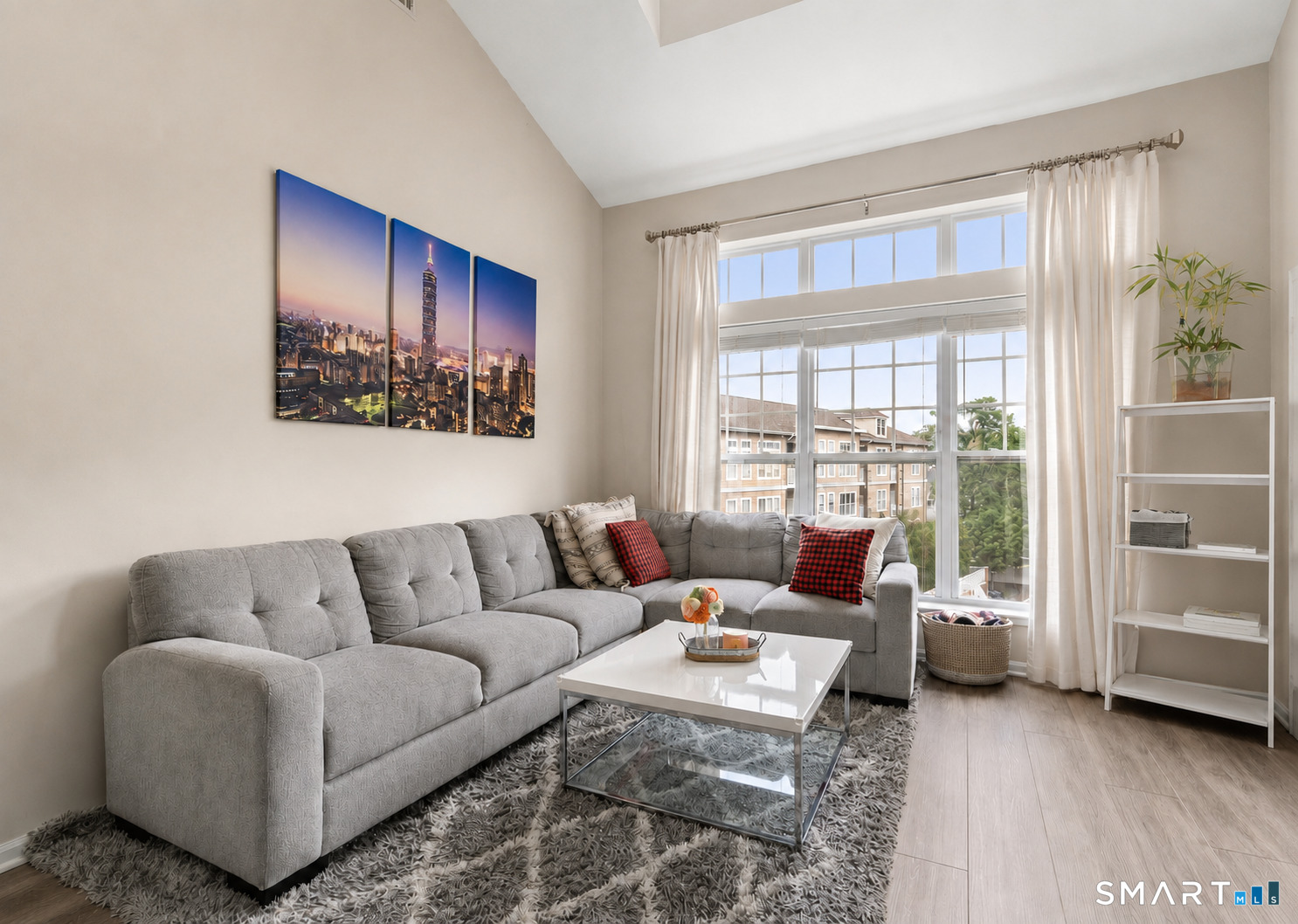 850 East Main Street Unit: 504