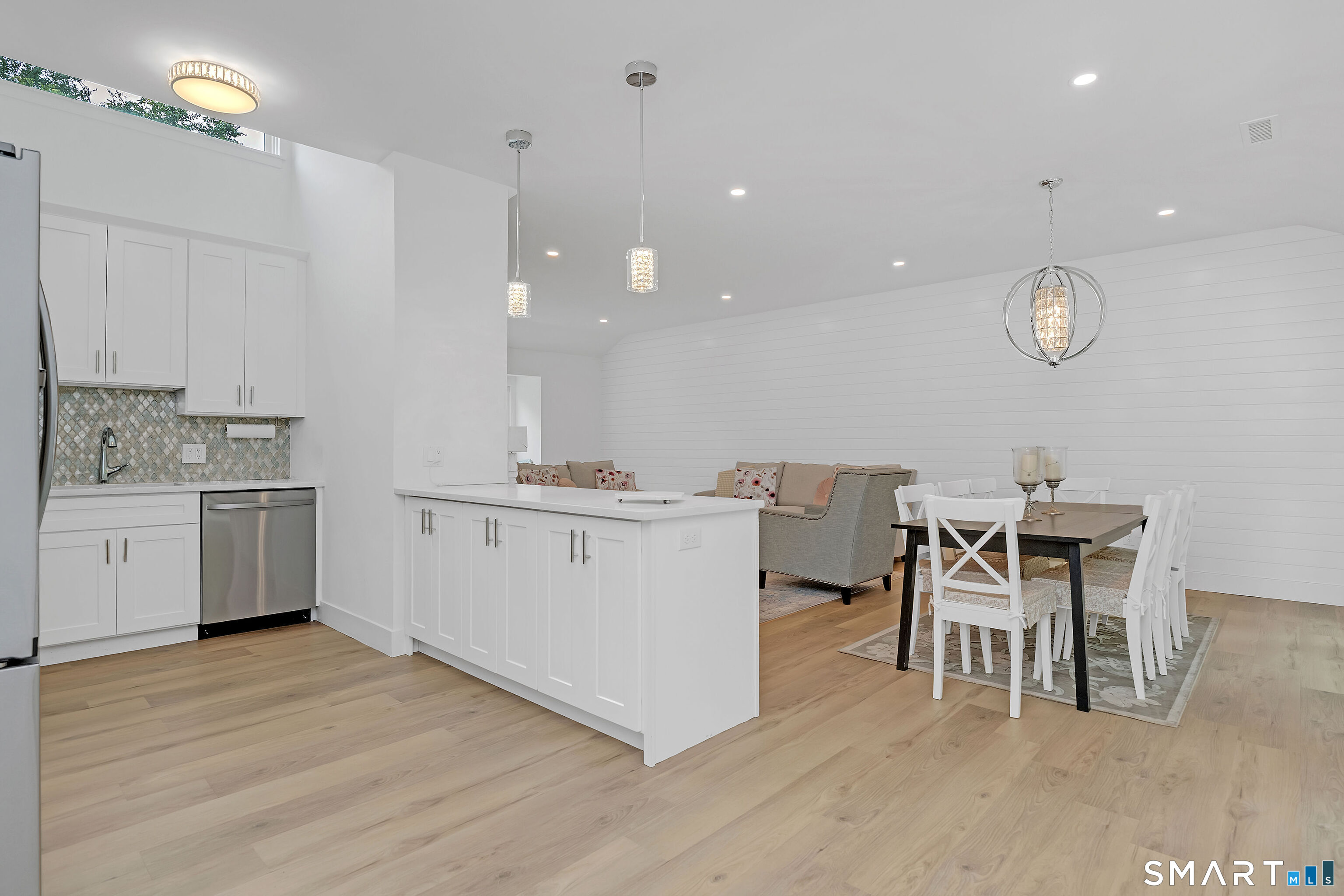 886 Heritage Village Unit: B