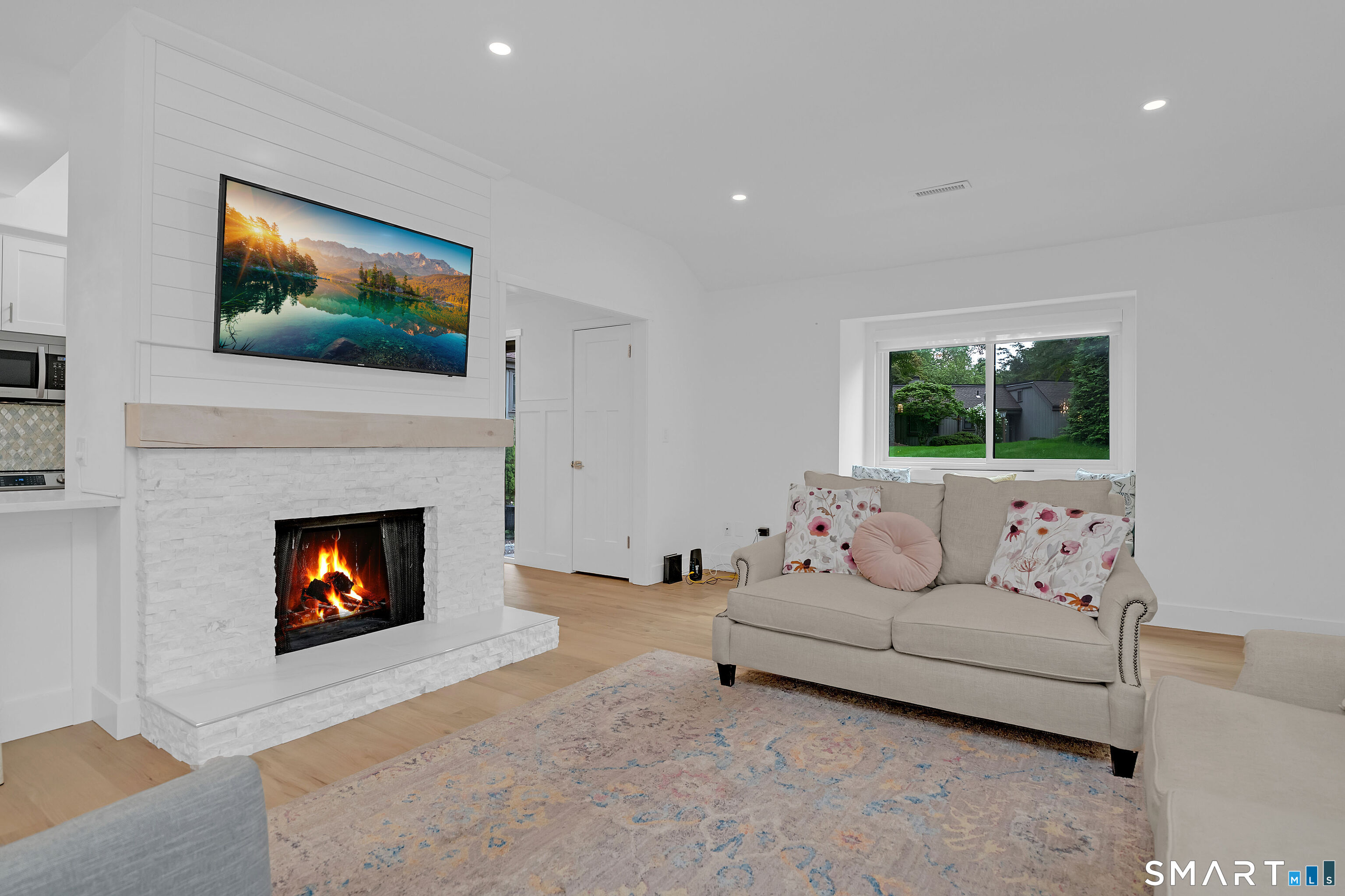 886 Heritage Village Unit: B