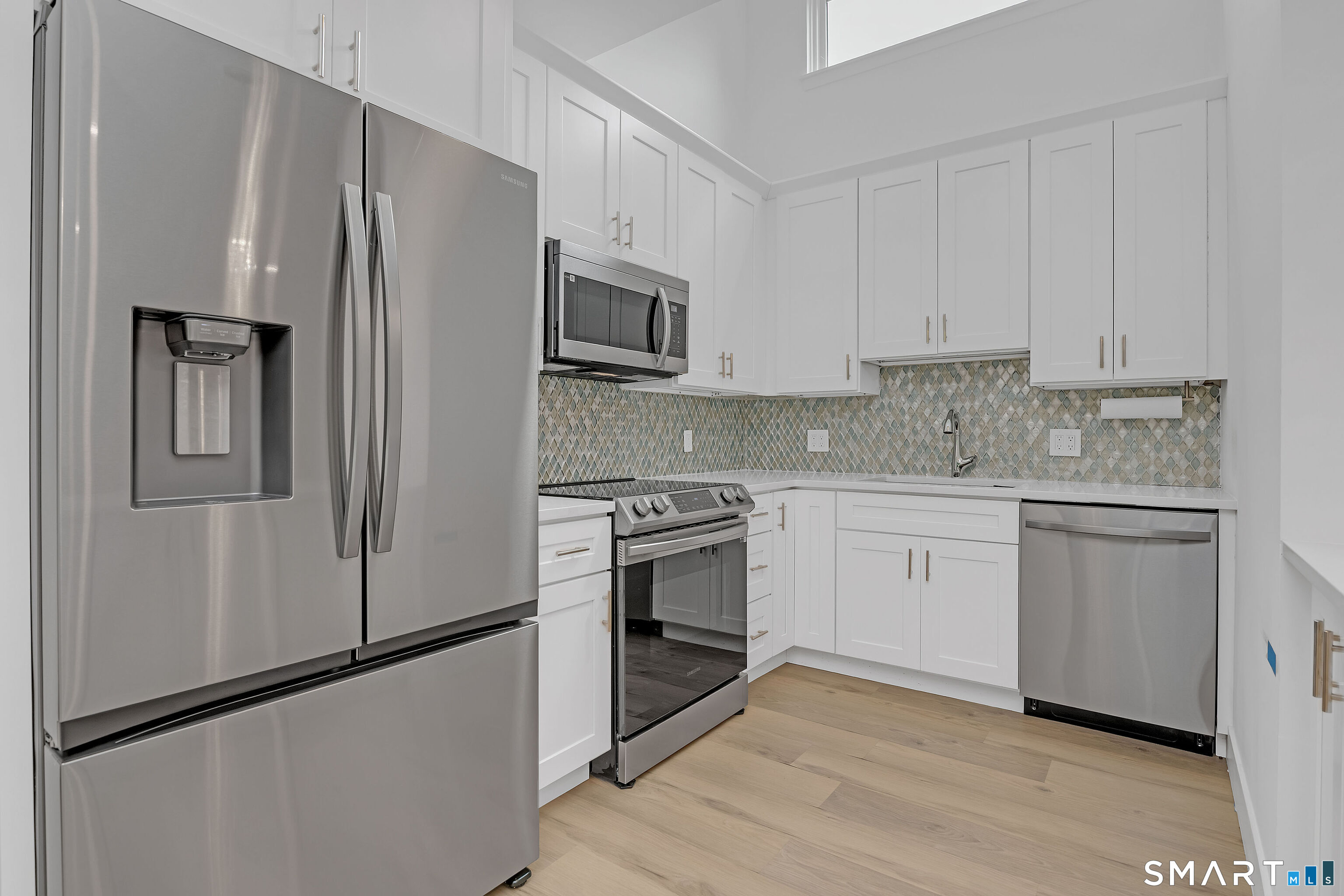886 Heritage Village Unit: B