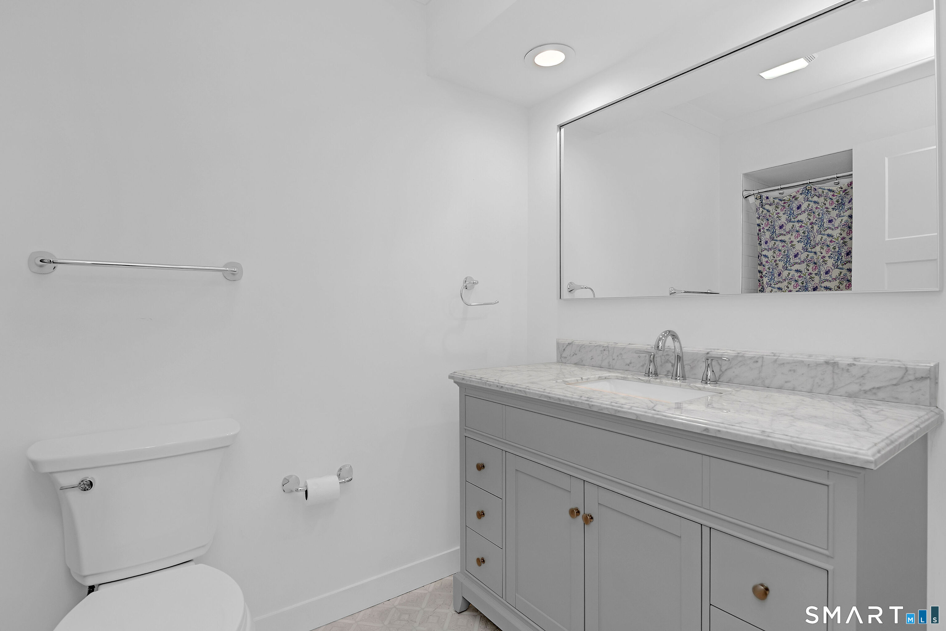 886 Heritage Village Unit: B