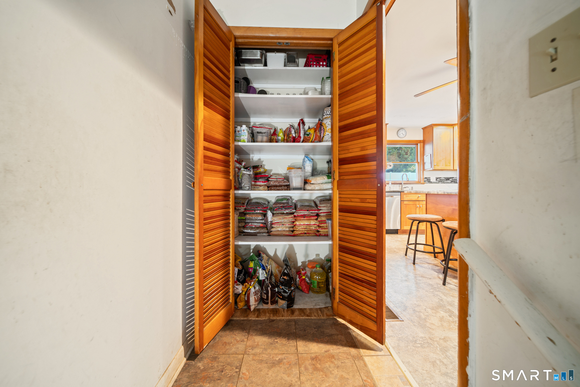 121 Bridgeview Place