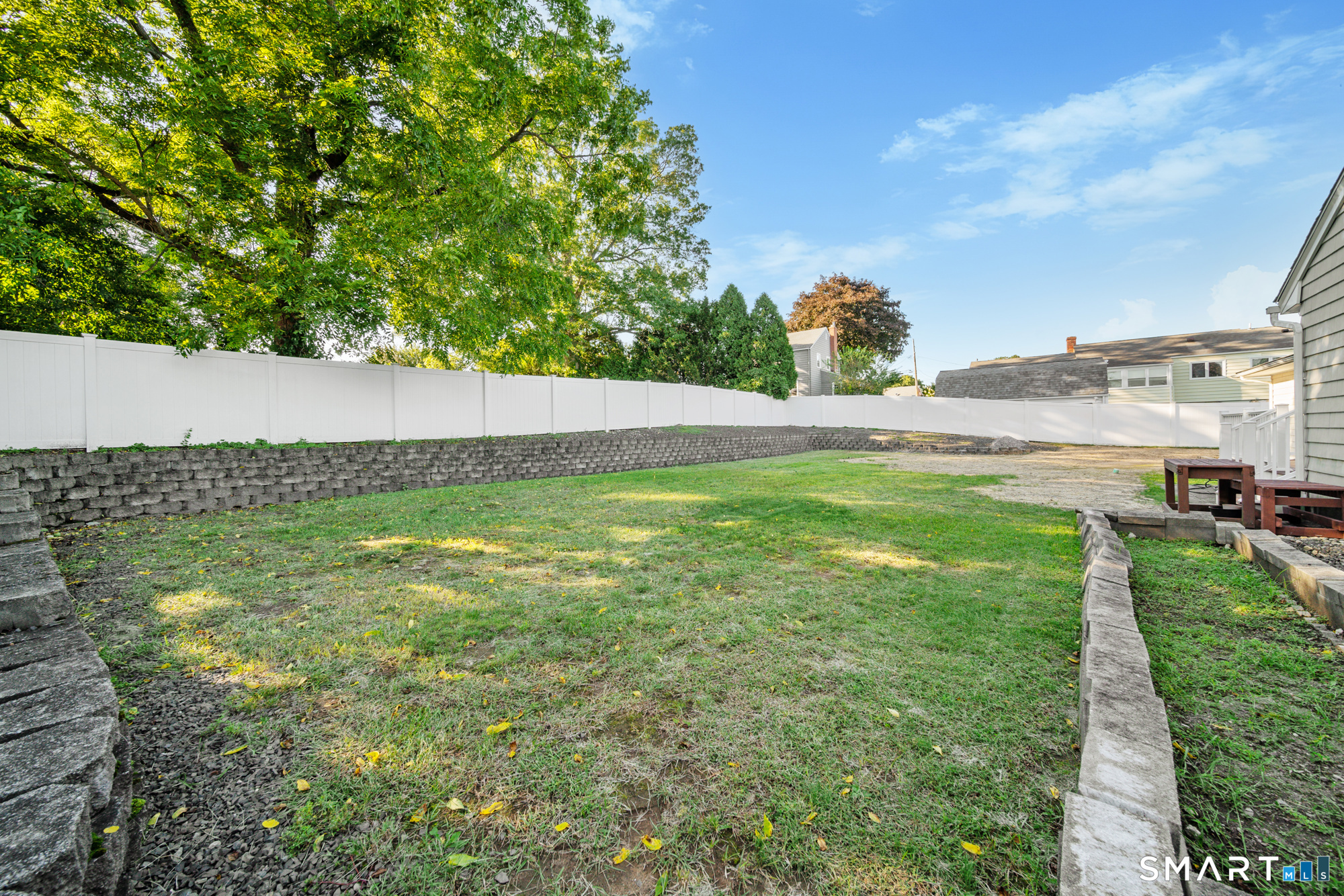 121 Bridgeview Place