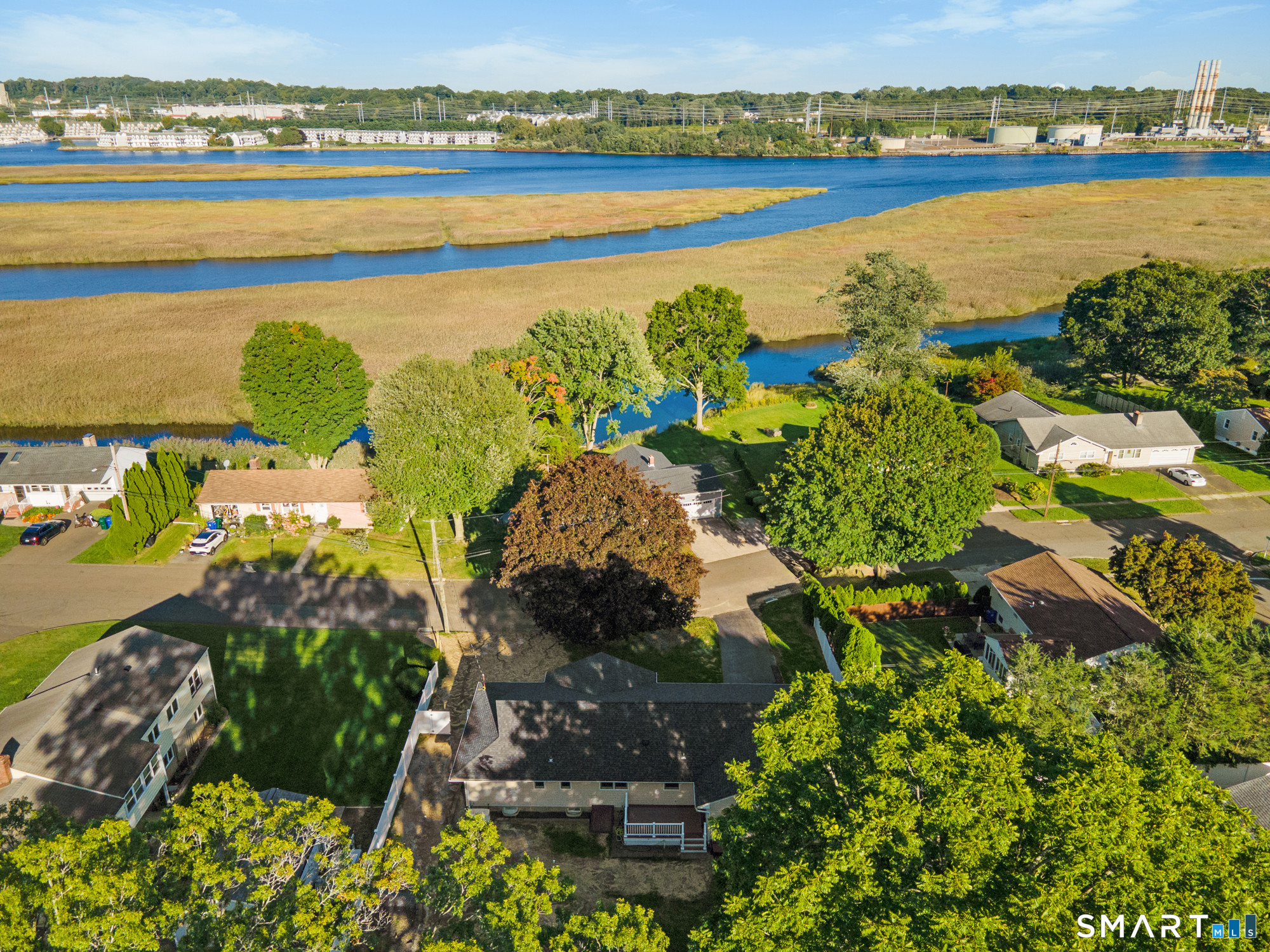 121 Bridgeview Place