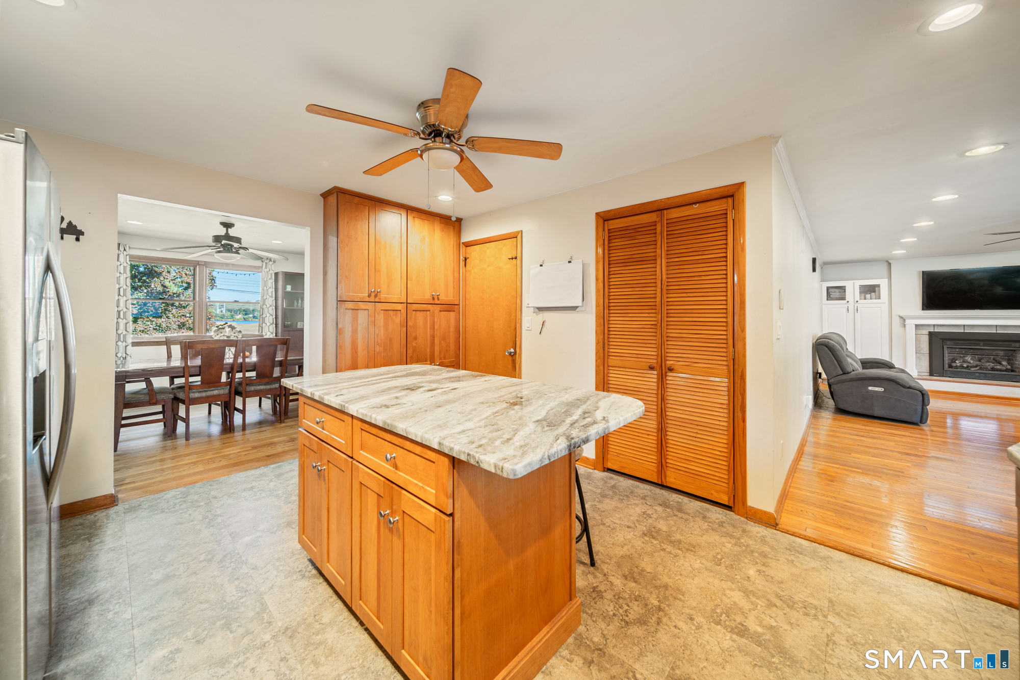 121 Bridgeview Place