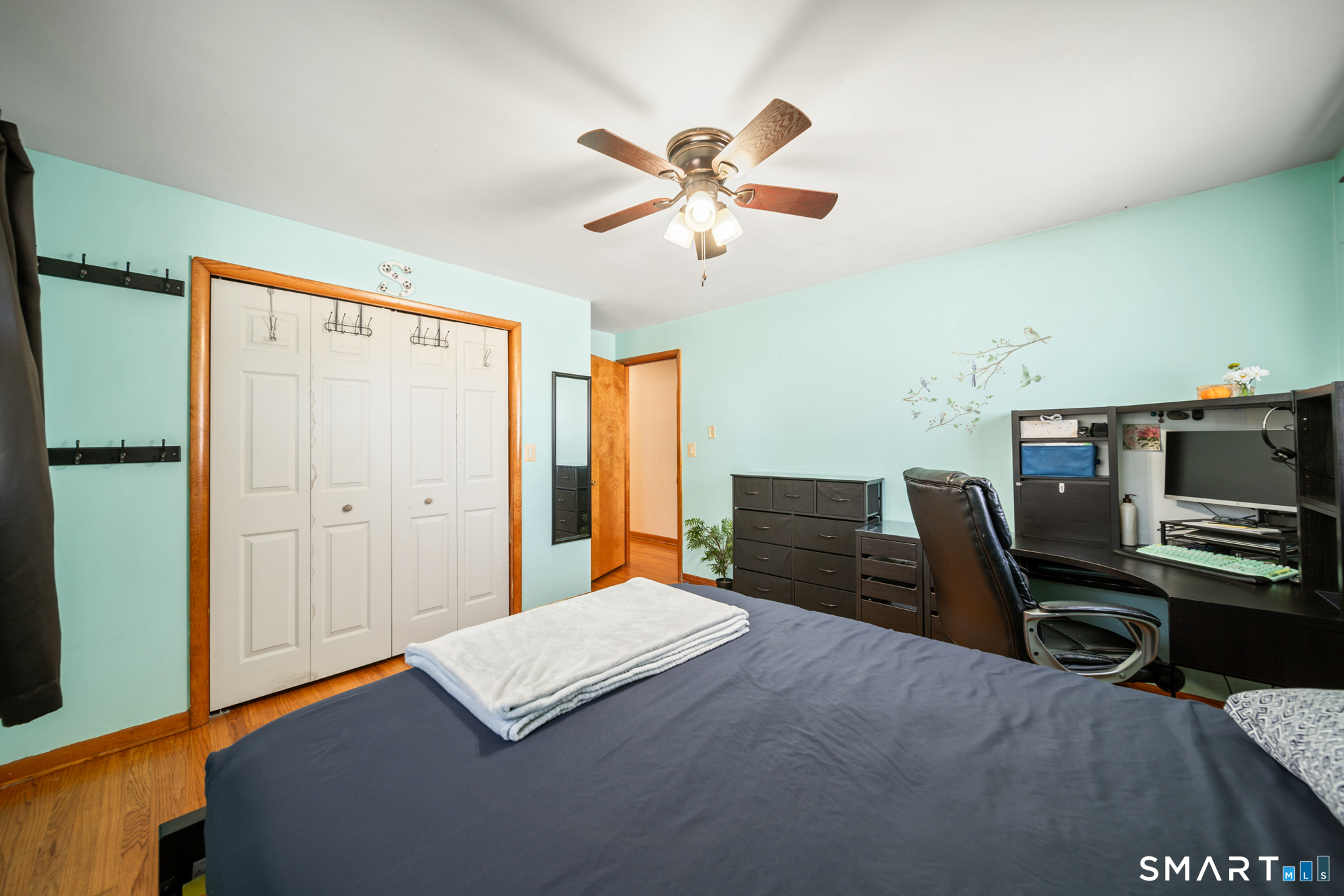 121 Bridgeview Place