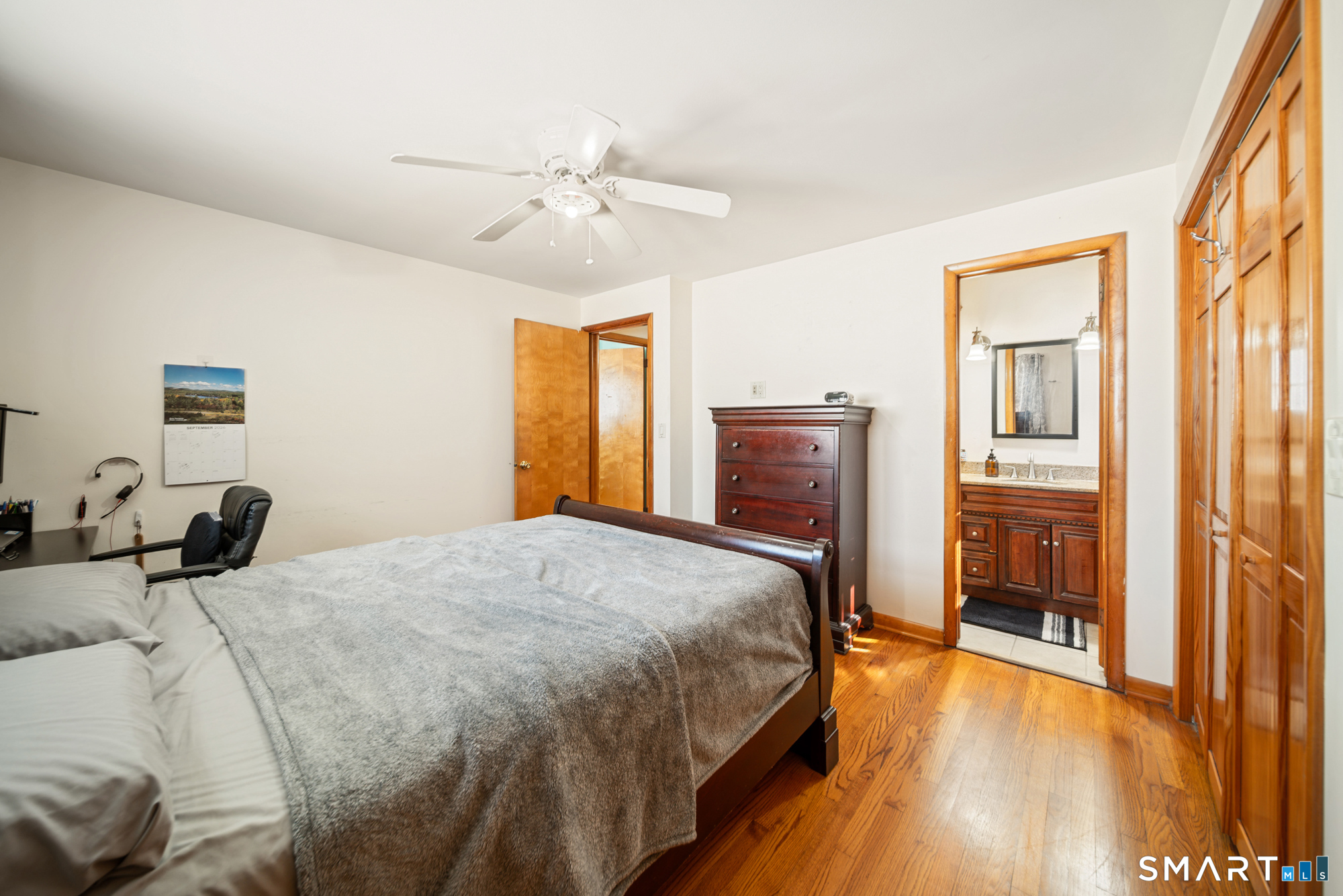 121 Bridgeview Place