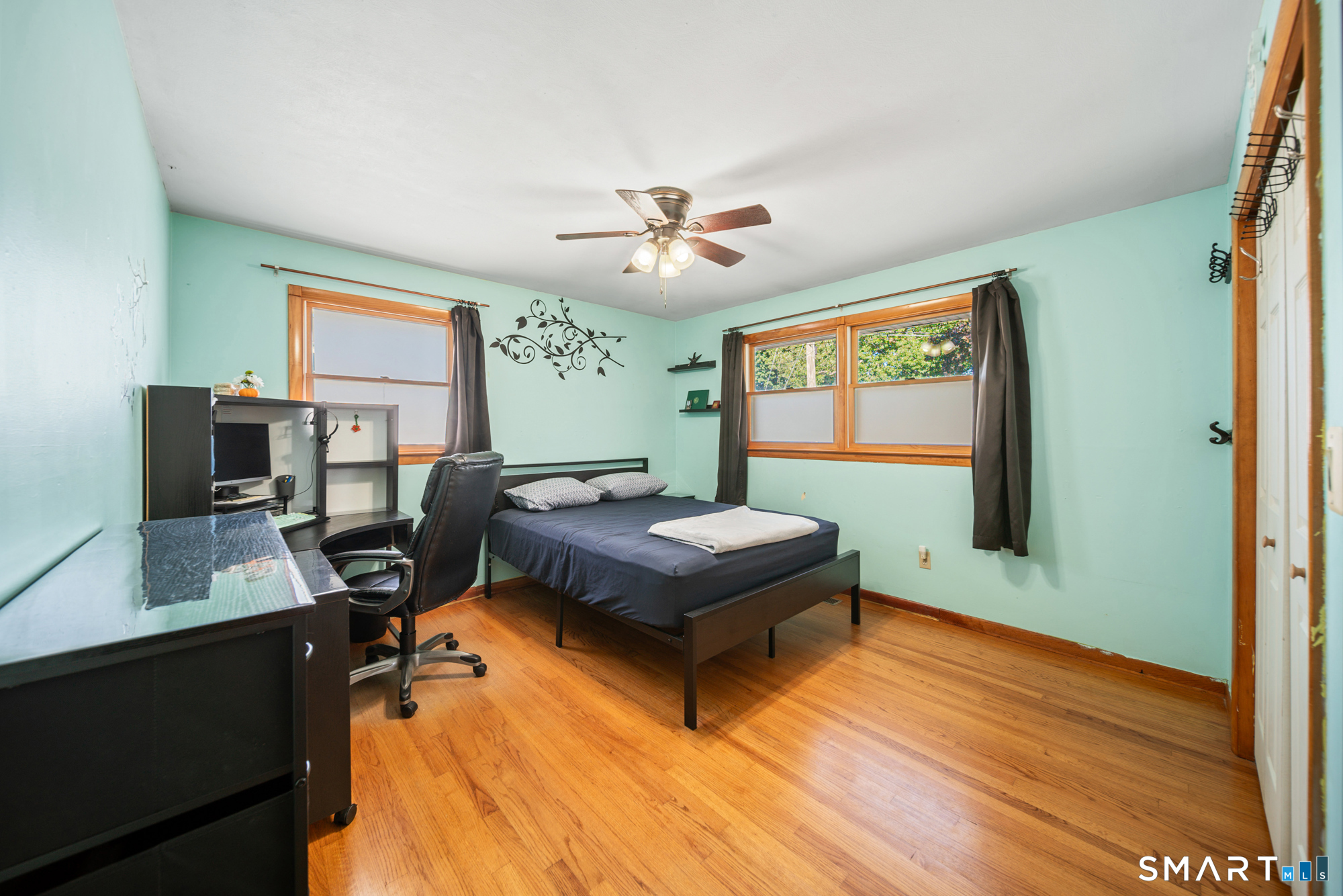 121 Bridgeview Place