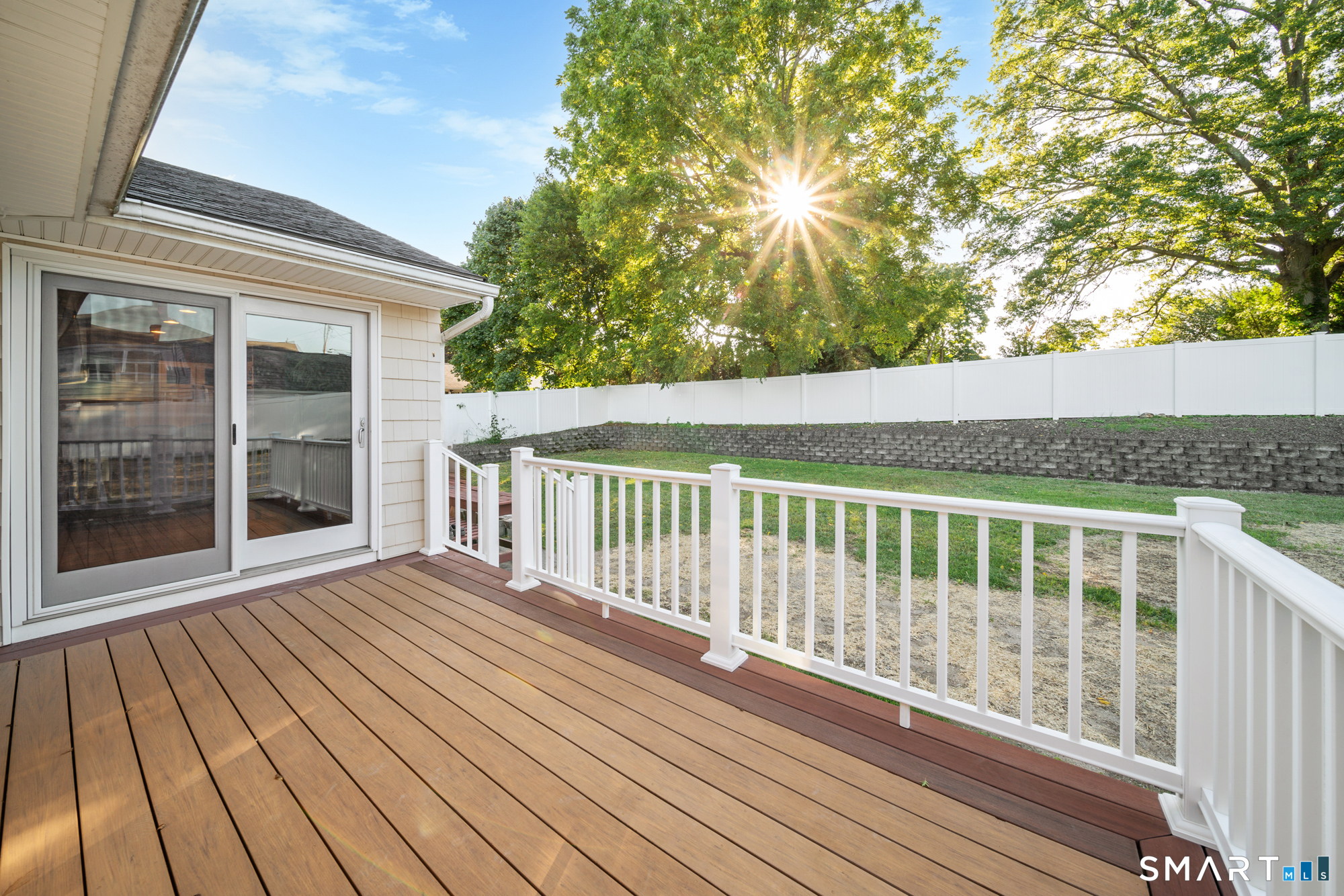 121 Bridgeview Place