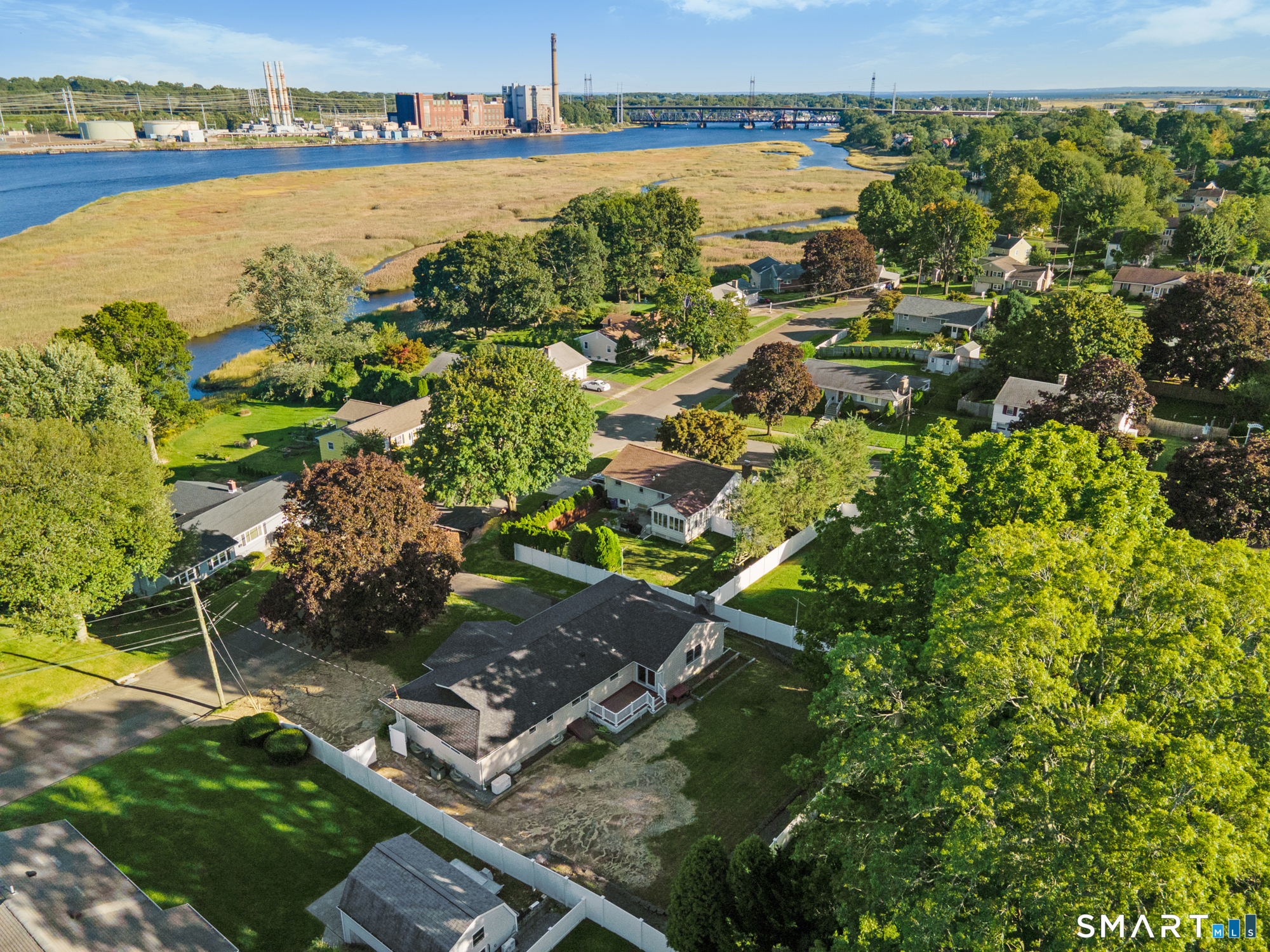 121 Bridgeview Place