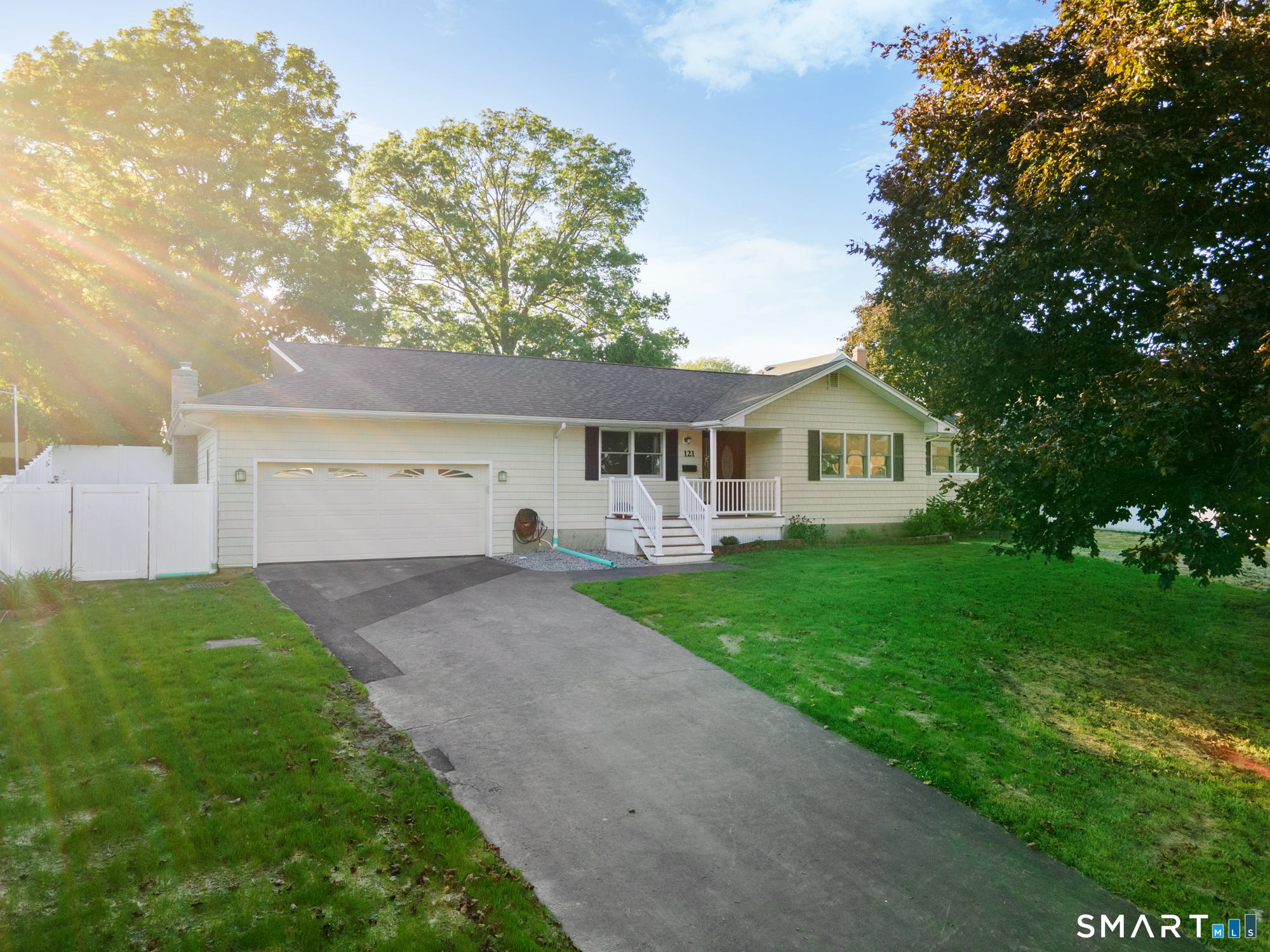 121 Bridgeview Place
