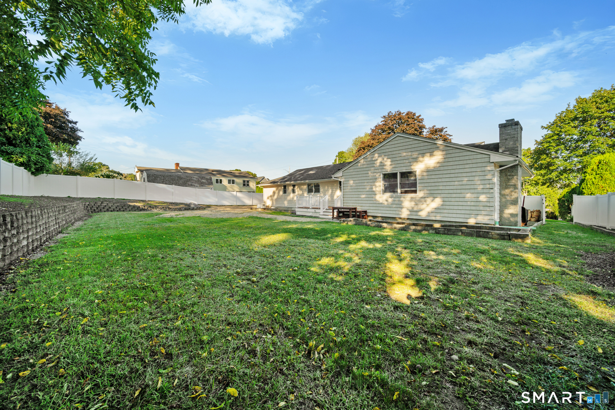 121 Bridgeview Place