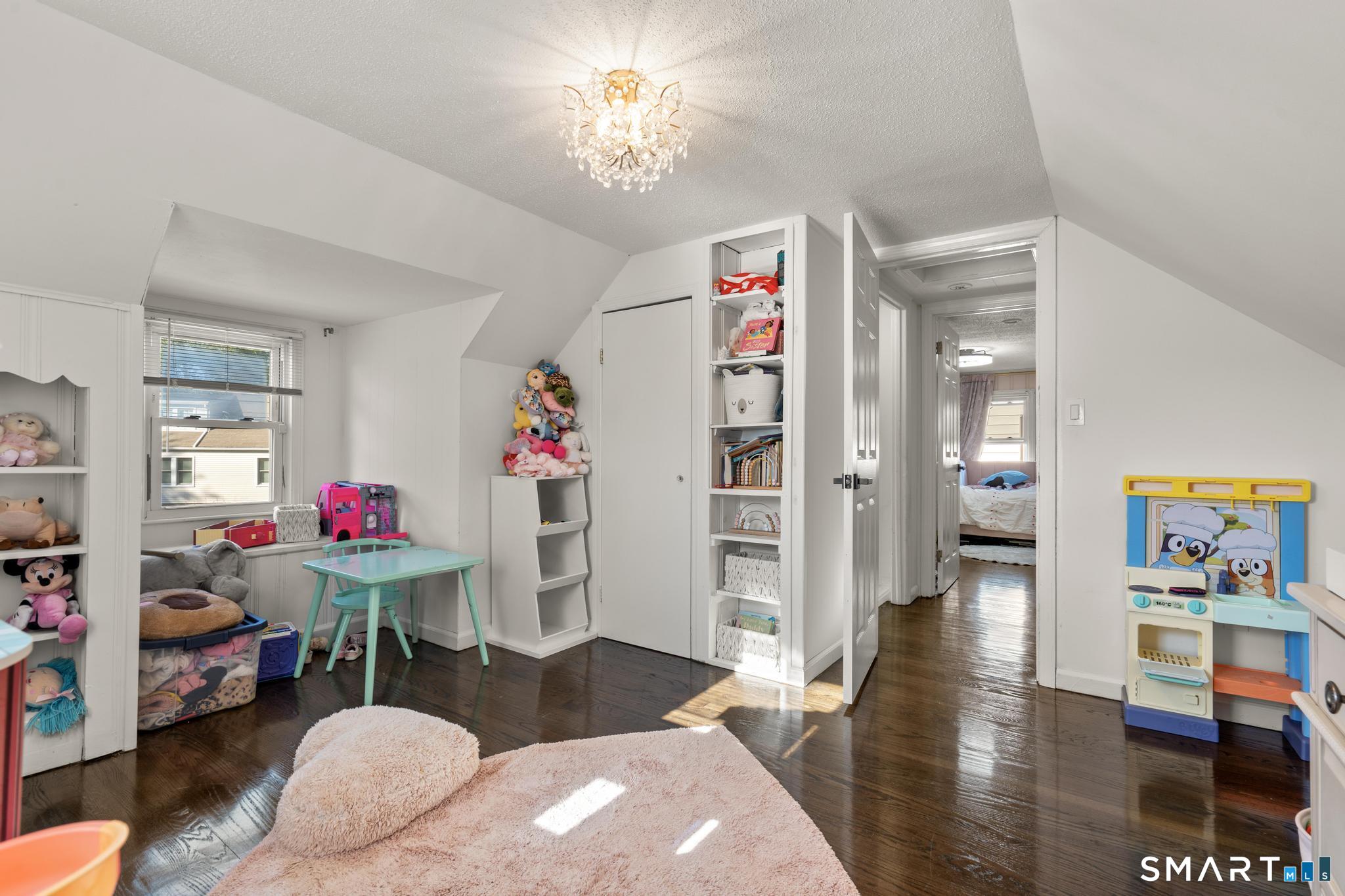 57 Burr Street