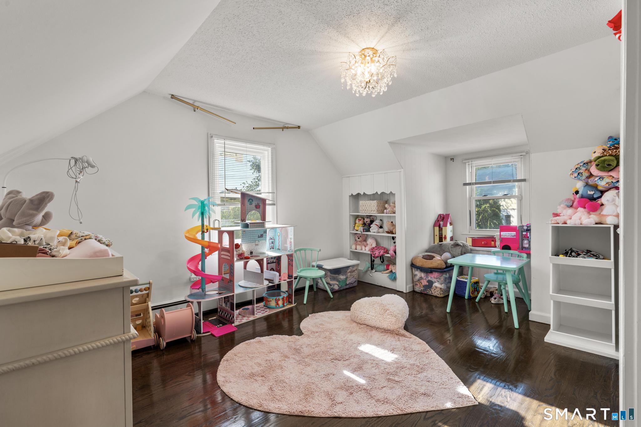 57 Burr Street