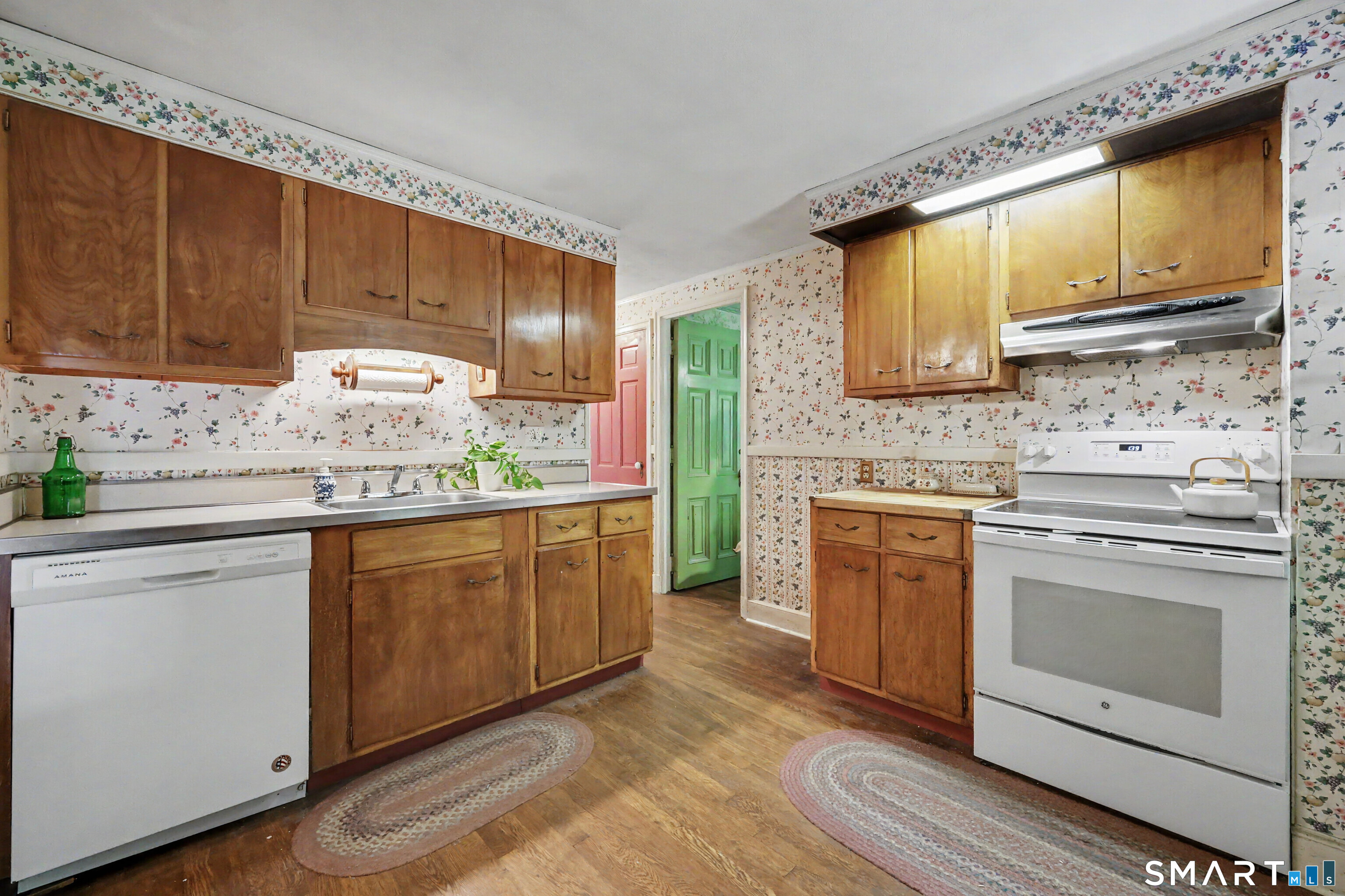 393 Center Road