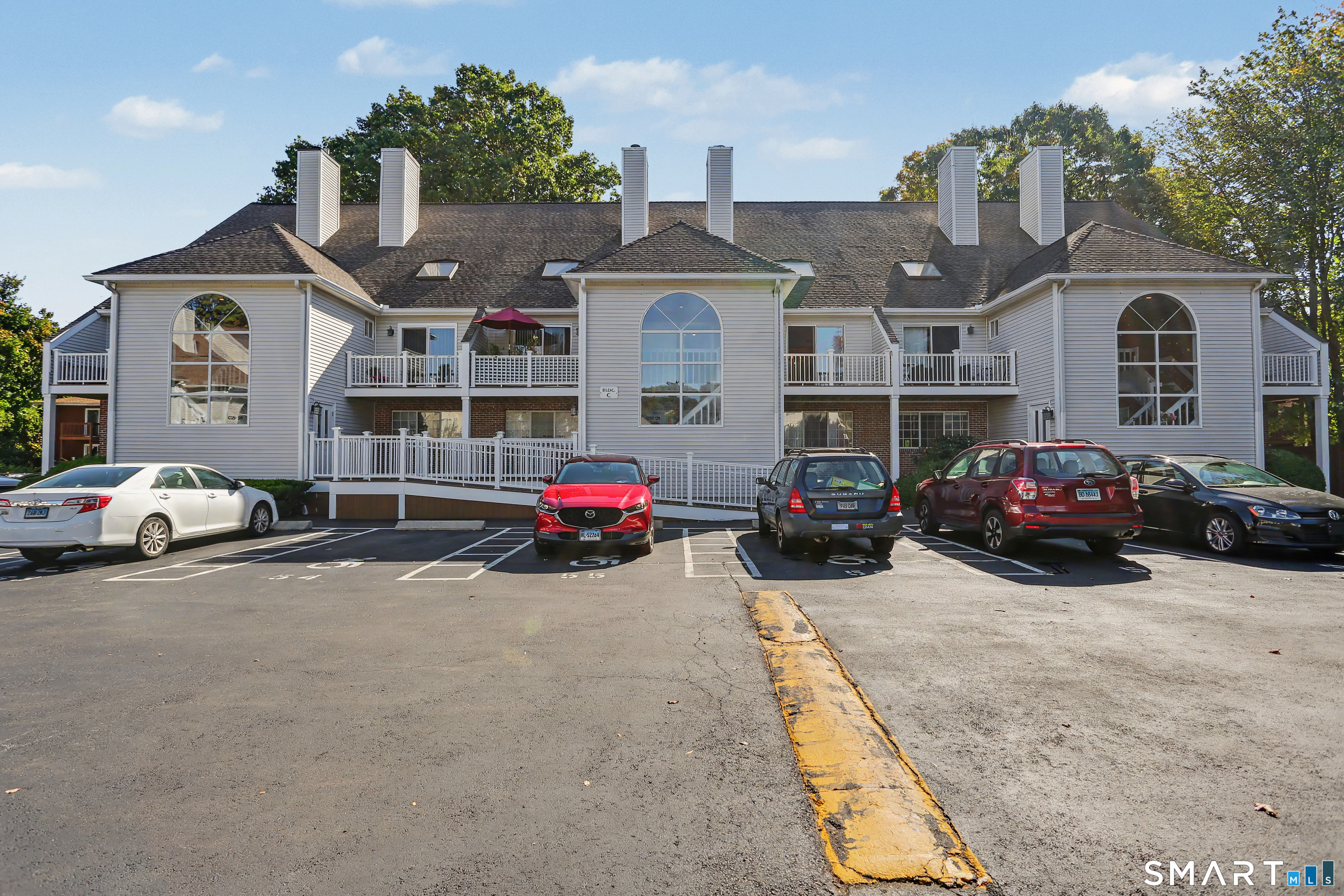 3200 Madison Avenue Unit: 23
