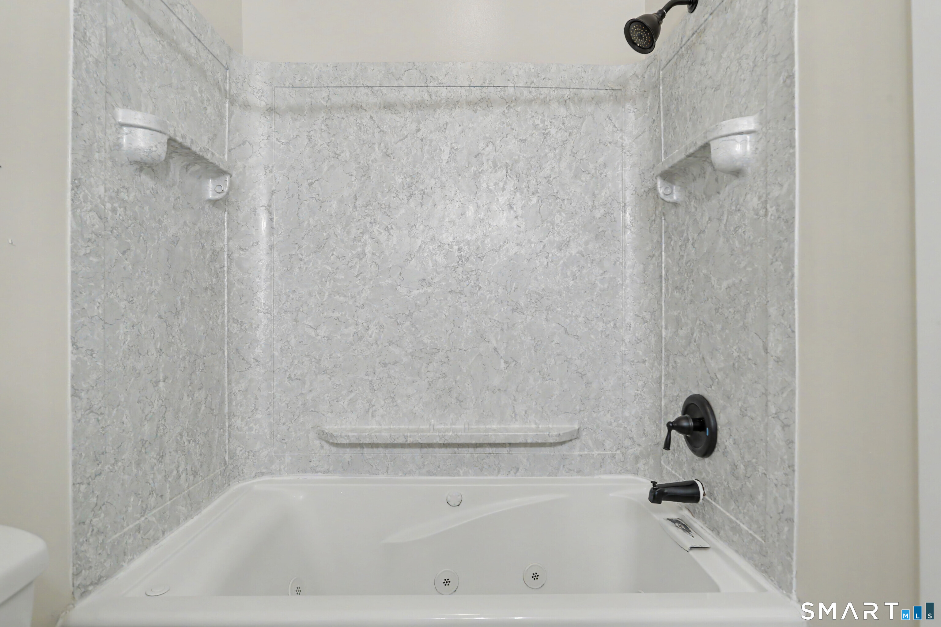 3200 Madison Avenue Unit: 23